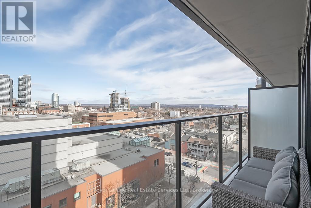 












912 - 1 JARVIS STREET

,
Hamilton (Beasley),




Ontario
L8R3J2

