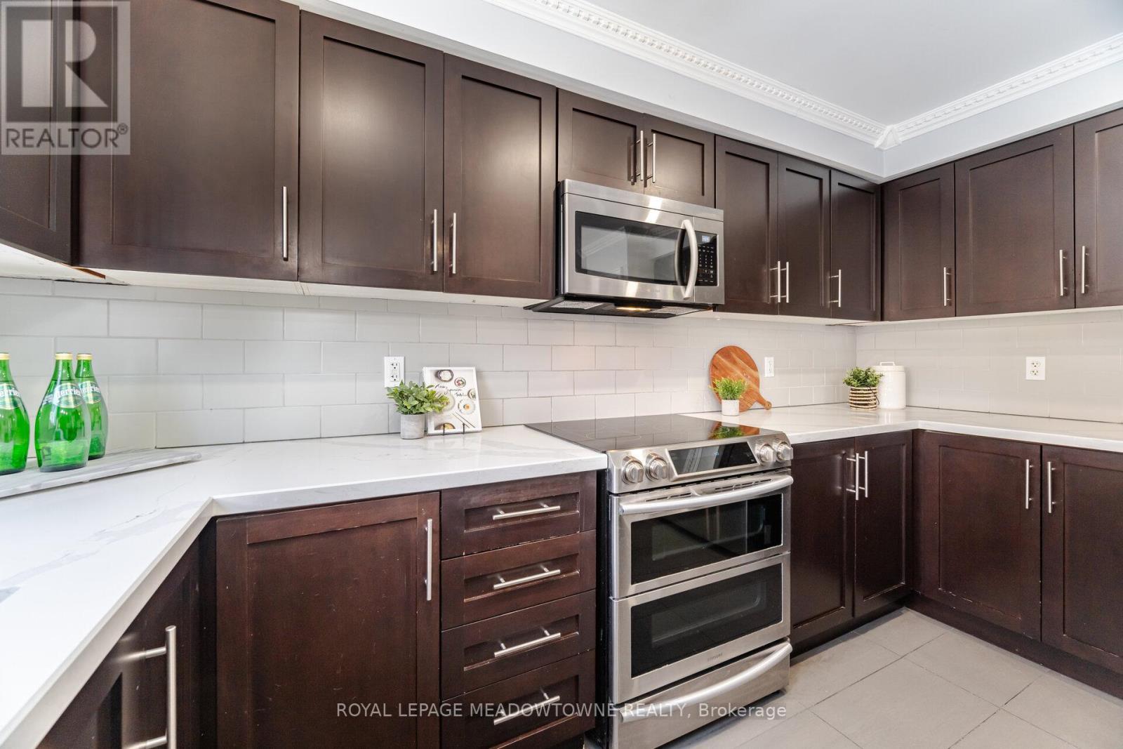 












1240 FIELD DRIVE

,
Milton,




Ontario
L9T6G4

