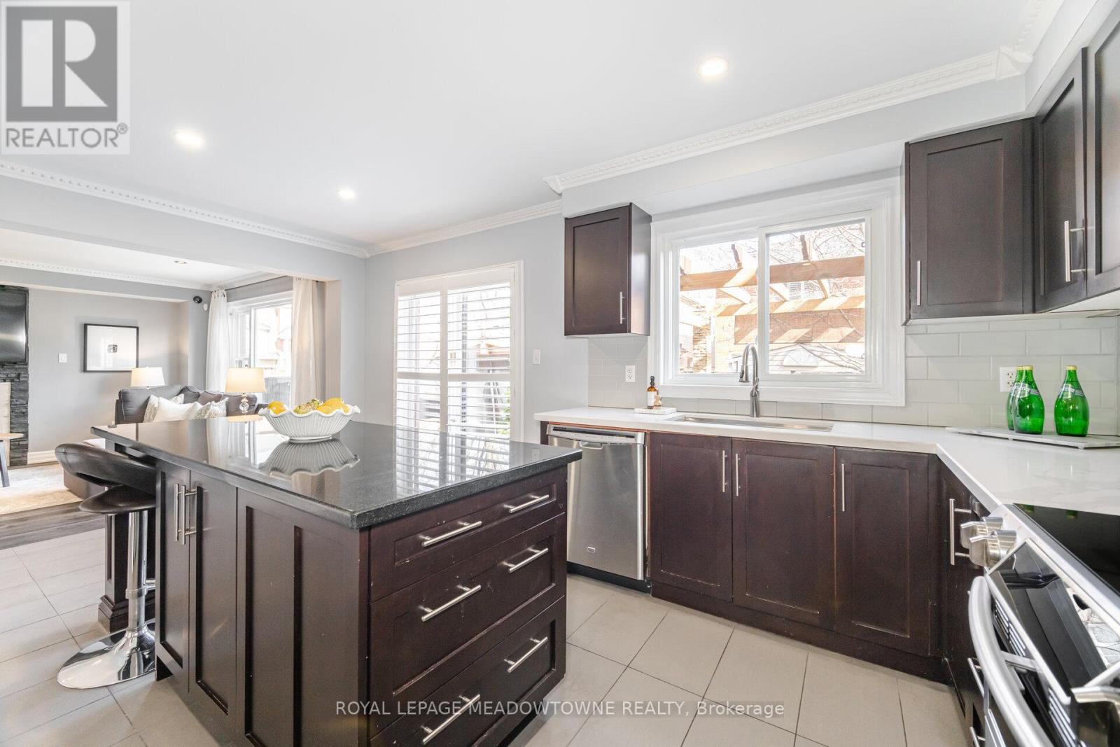 












1240 FIELD DRIVE

,
Milton,




Ontario
L9T6G4

