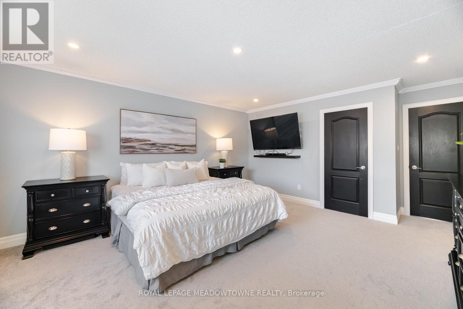 












1240 FIELD DRIVE

,
Milton,




Ontario
L9T6G4

