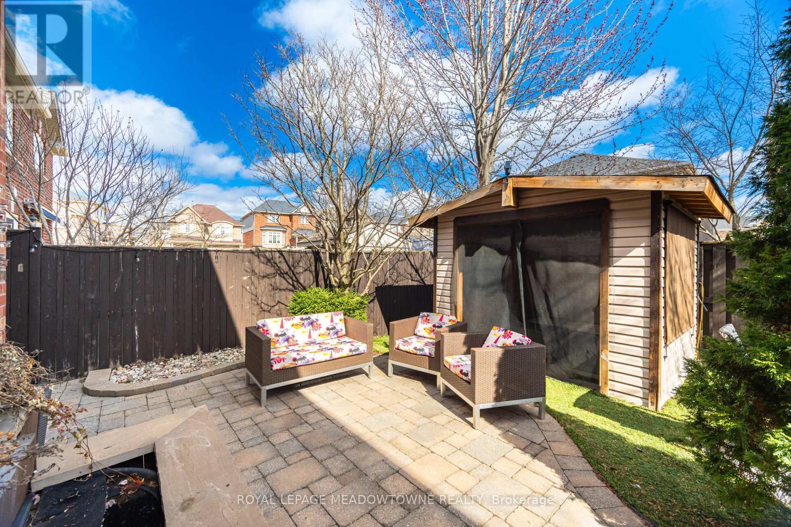 












1240 FIELD DRIVE

,
Milton,




Ontario
L9T6G4

