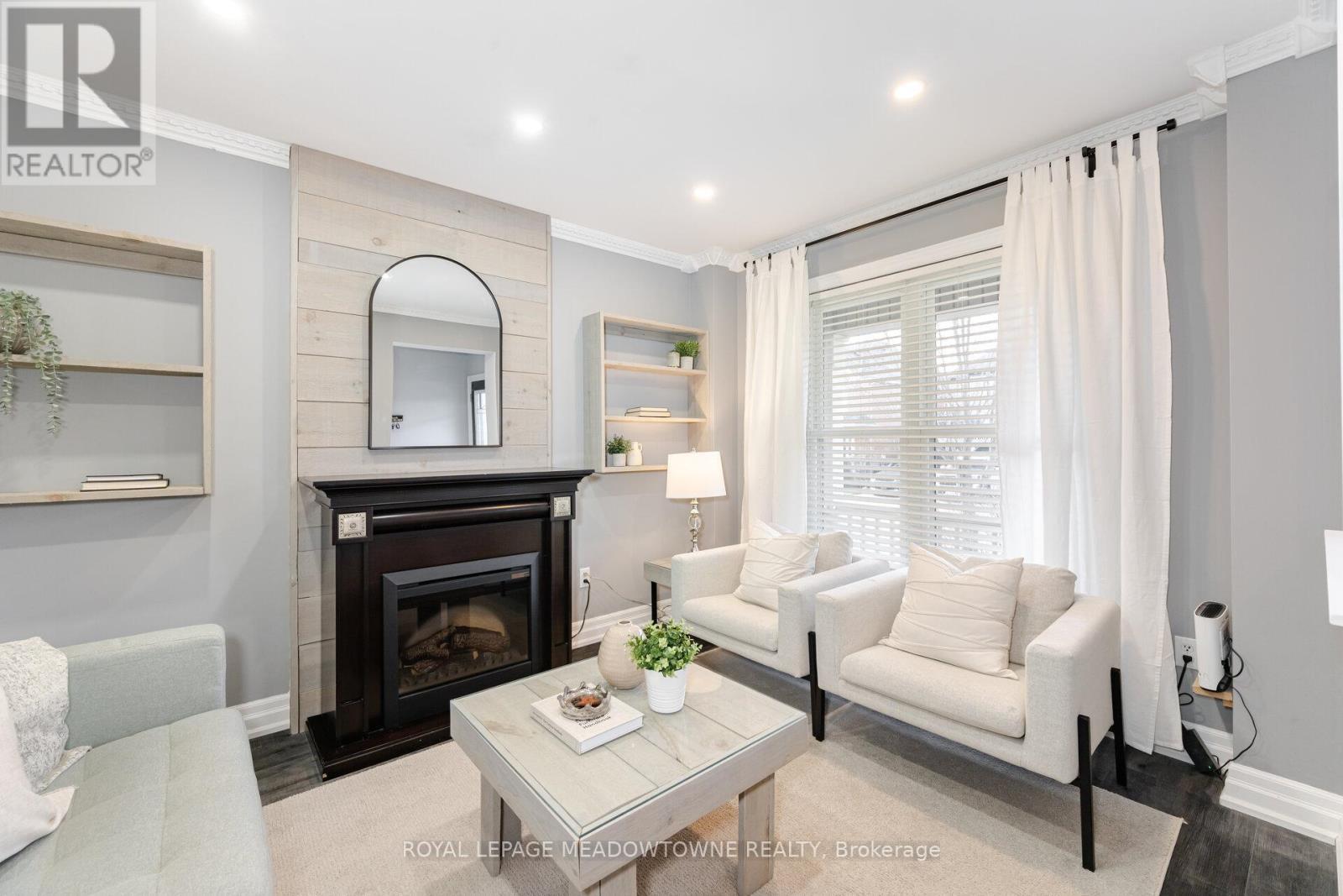 












1240 FIELD DRIVE

,
Milton,




Ontario
L9T6G4

