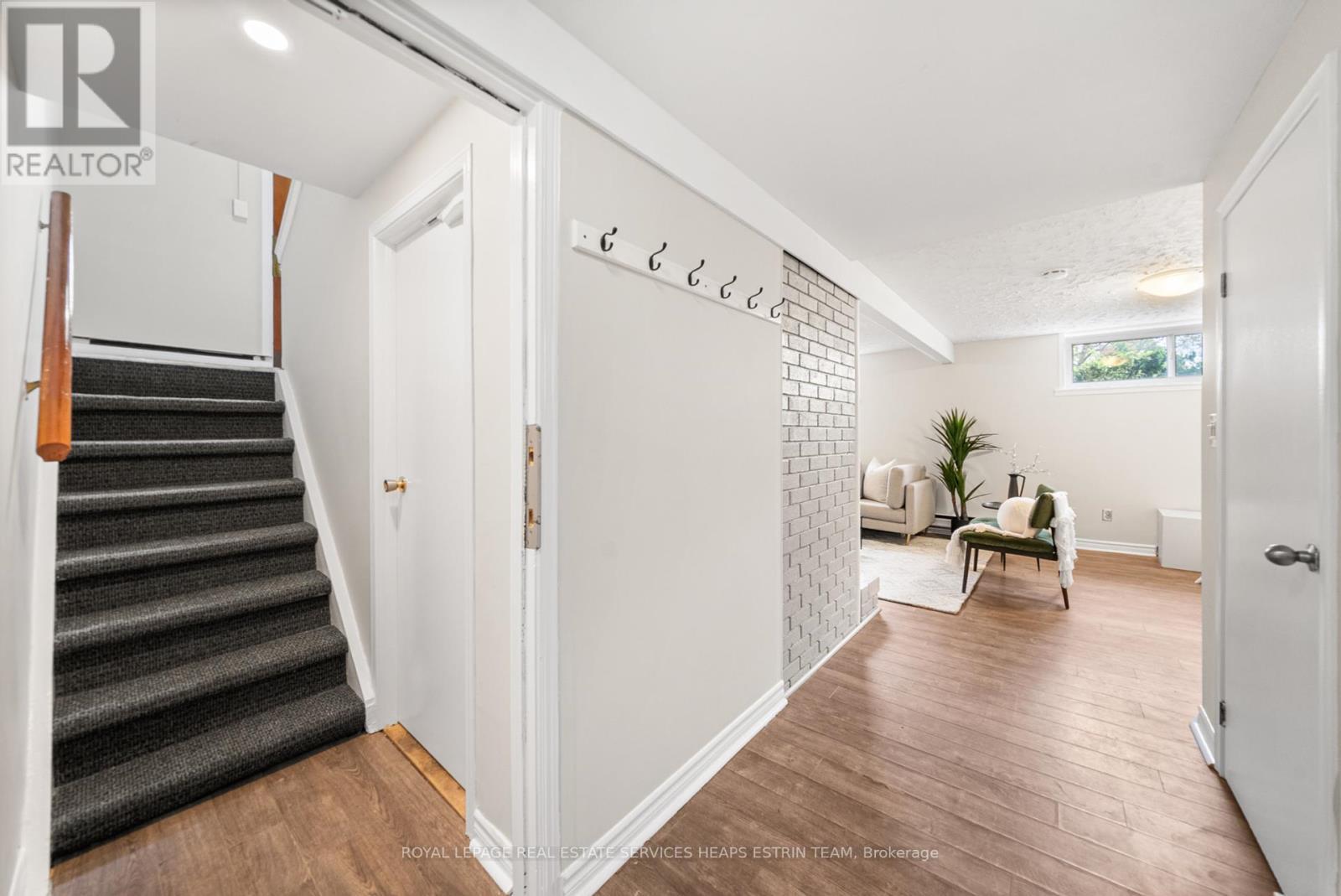 












7 KECALA ROAD

,
Toronto,




Ontario
M1P1K5

