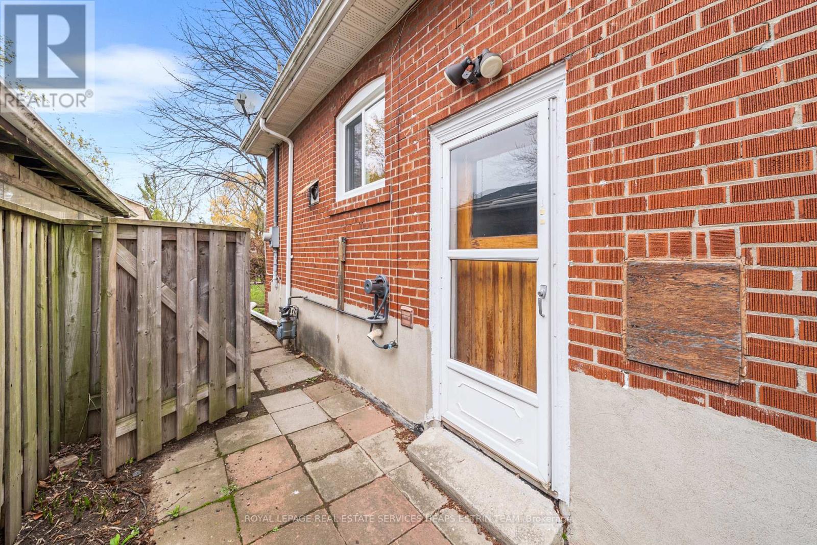 












7 KECALA ROAD

,
Toronto,




Ontario
M1P1K5

