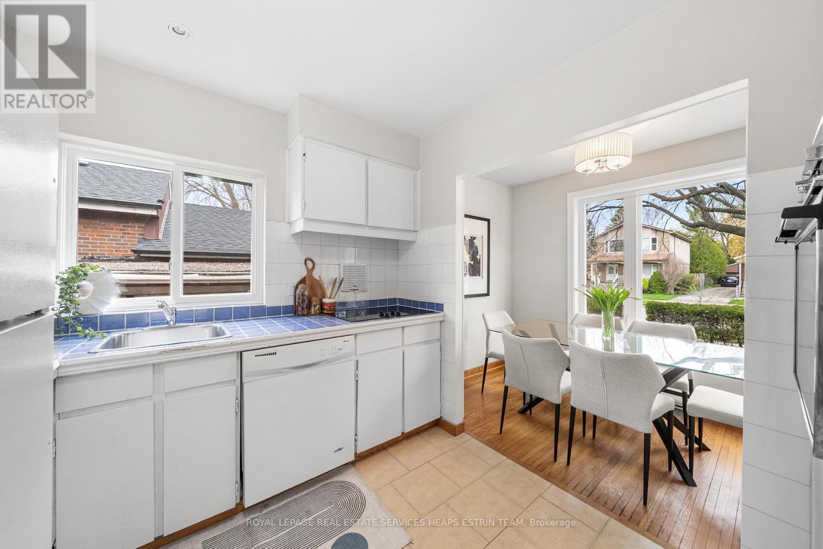 












7 KECALA ROAD

,
Toronto,




Ontario
M1P1K5


