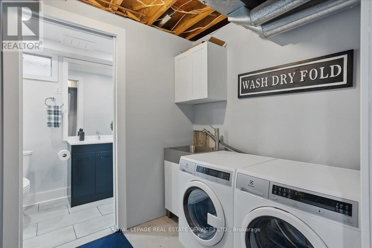 












25 WHEATFIELD ROAD

,
Brampton,




Ontario
L6X2V4


