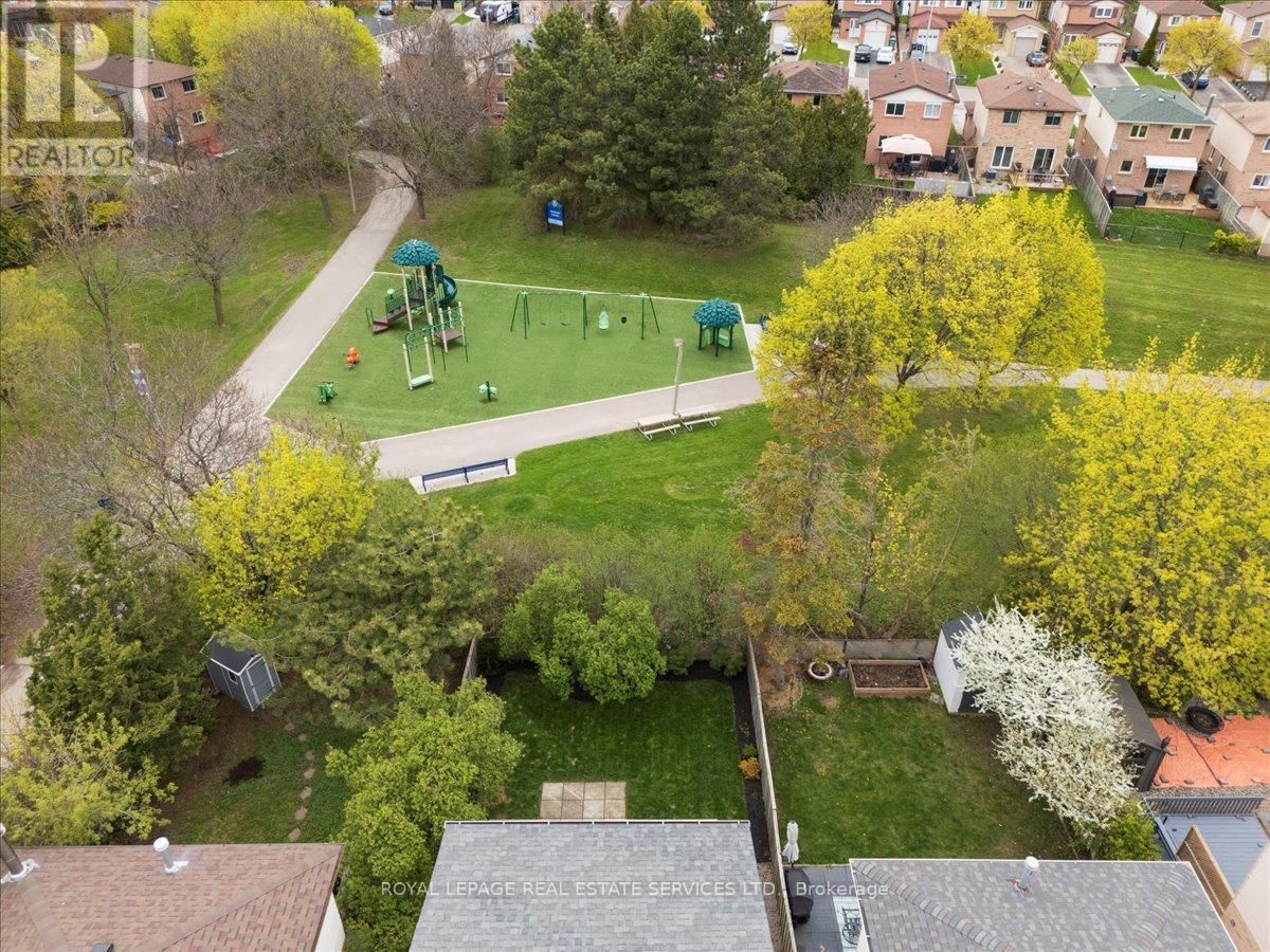 












25 WHEATFIELD ROAD

,
Brampton,




Ontario
L6X2V4

