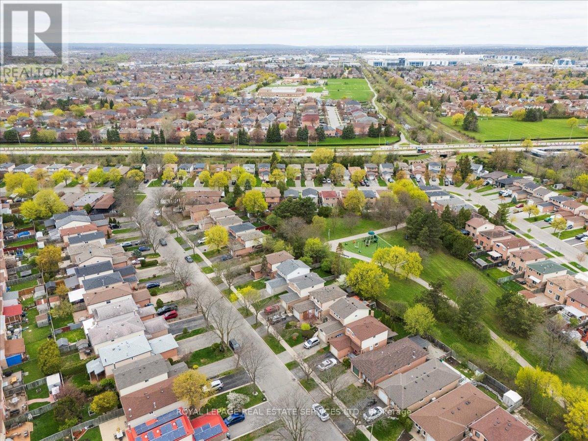 












25 WHEATFIELD ROAD

,
Brampton,




Ontario
L6X2V4

