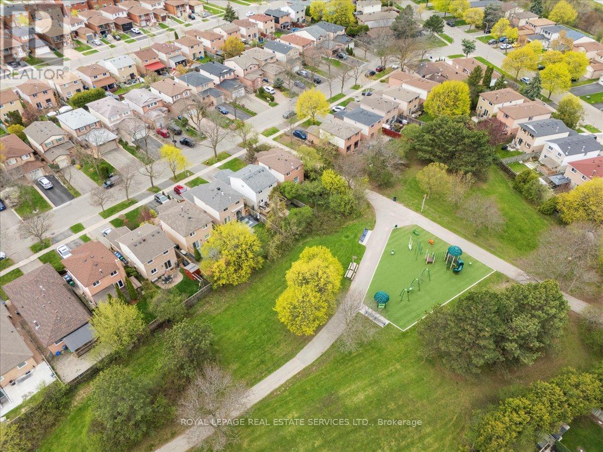 












25 WHEATFIELD ROAD

,
Brampton,




Ontario
L6X2V4

