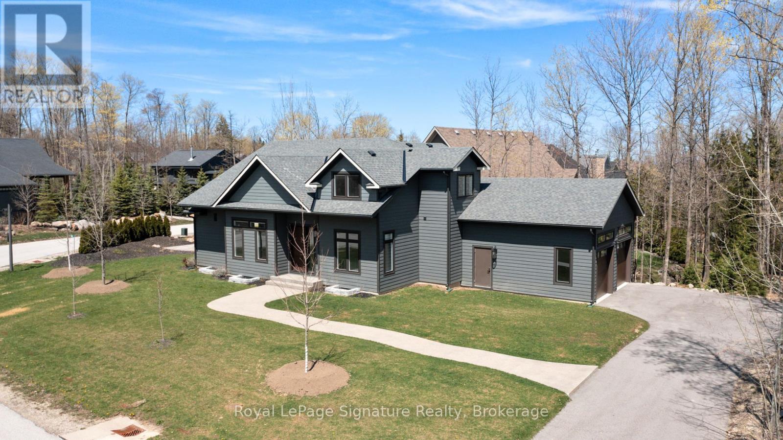 












115 RANKIN'S CRESCENT

,
Blue Mountains,




Ontario
N0H2P0

