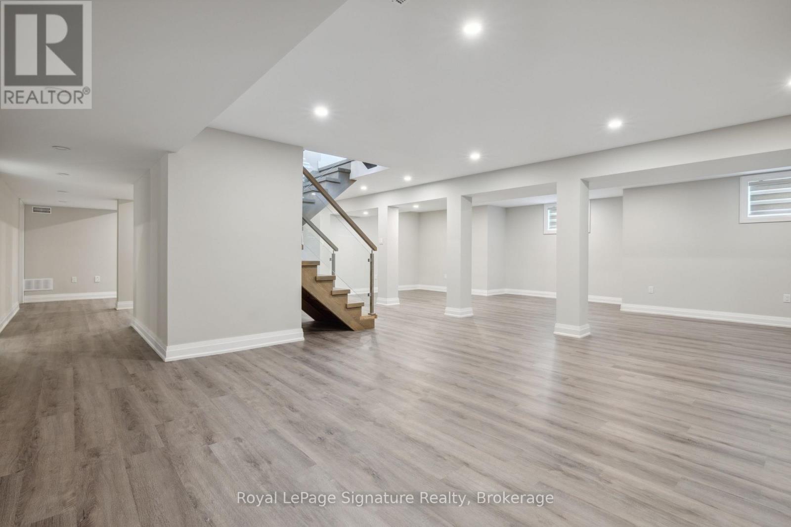 












115 RANKIN'S CRESCENT

,
Blue Mountains,




Ontario
N0H2P0

