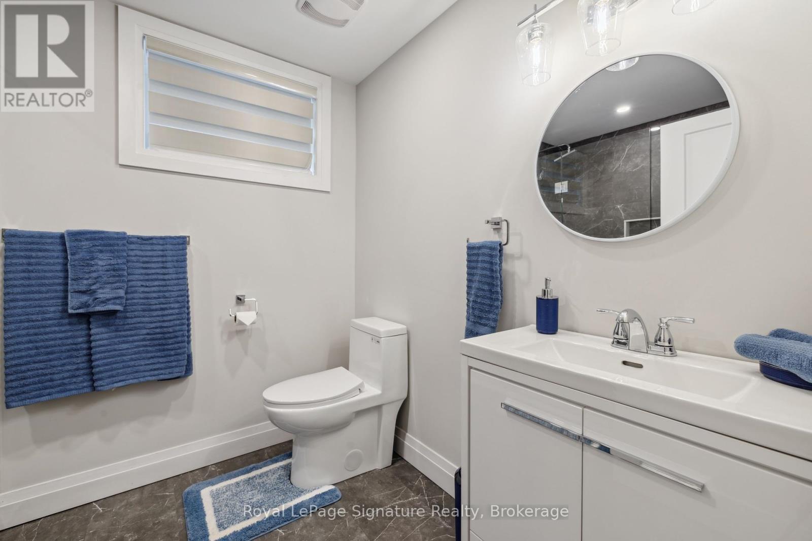 












115 RANKIN'S CRESCENT

,
Blue Mountains,




Ontario
N0H2P0

