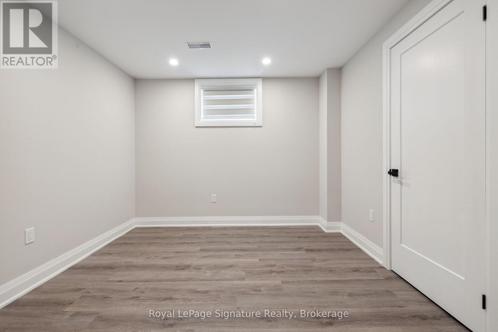 












115 RANKIN'S CRESCENT

,
Blue Mountains,




Ontario
N0H2P0

