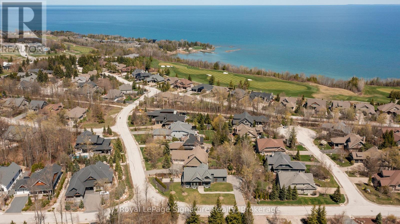 












115 RANKIN'S CRESCENT

,
Blue Mountains,




Ontario
N0H2P0

