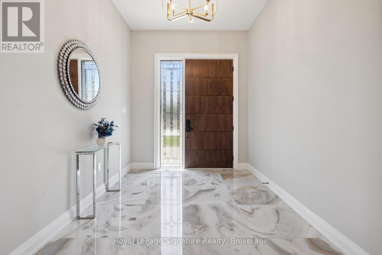 












115 RANKIN'S CRESCENT

,
Blue Mountains,




Ontario
N0H2P0


