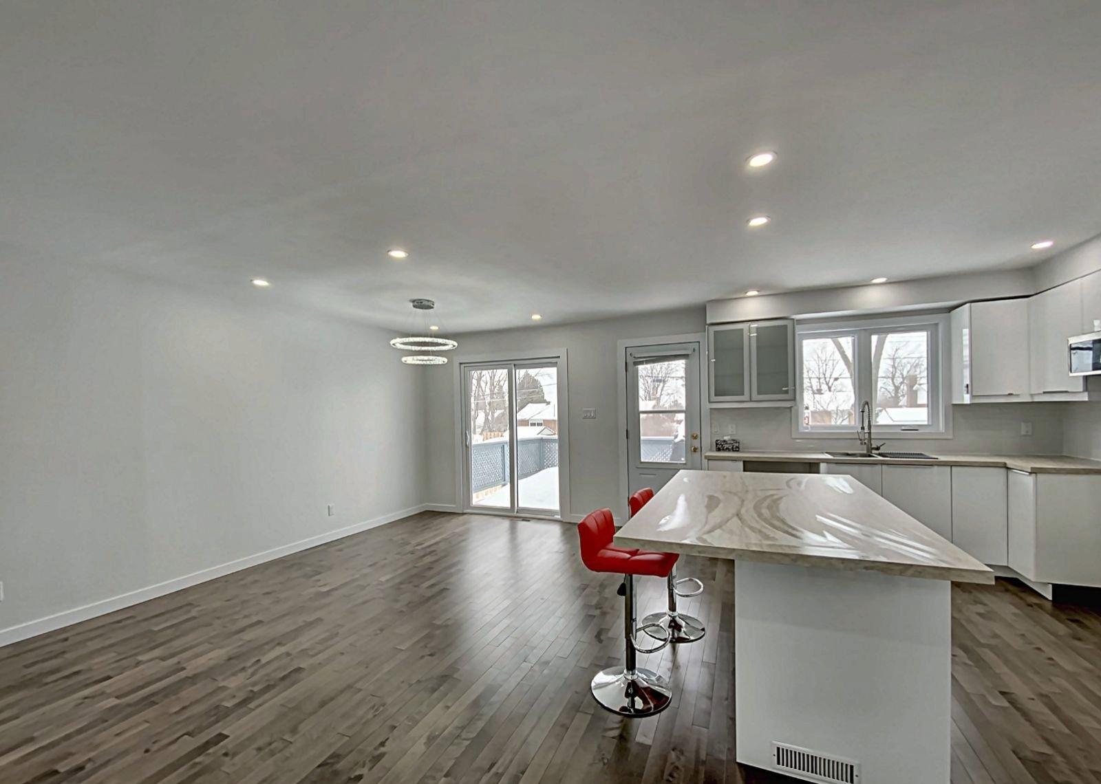 









4552


Rue Grilli

,
Montréal (Pierrefonds-Roxboro),




QC
H9J2B2

