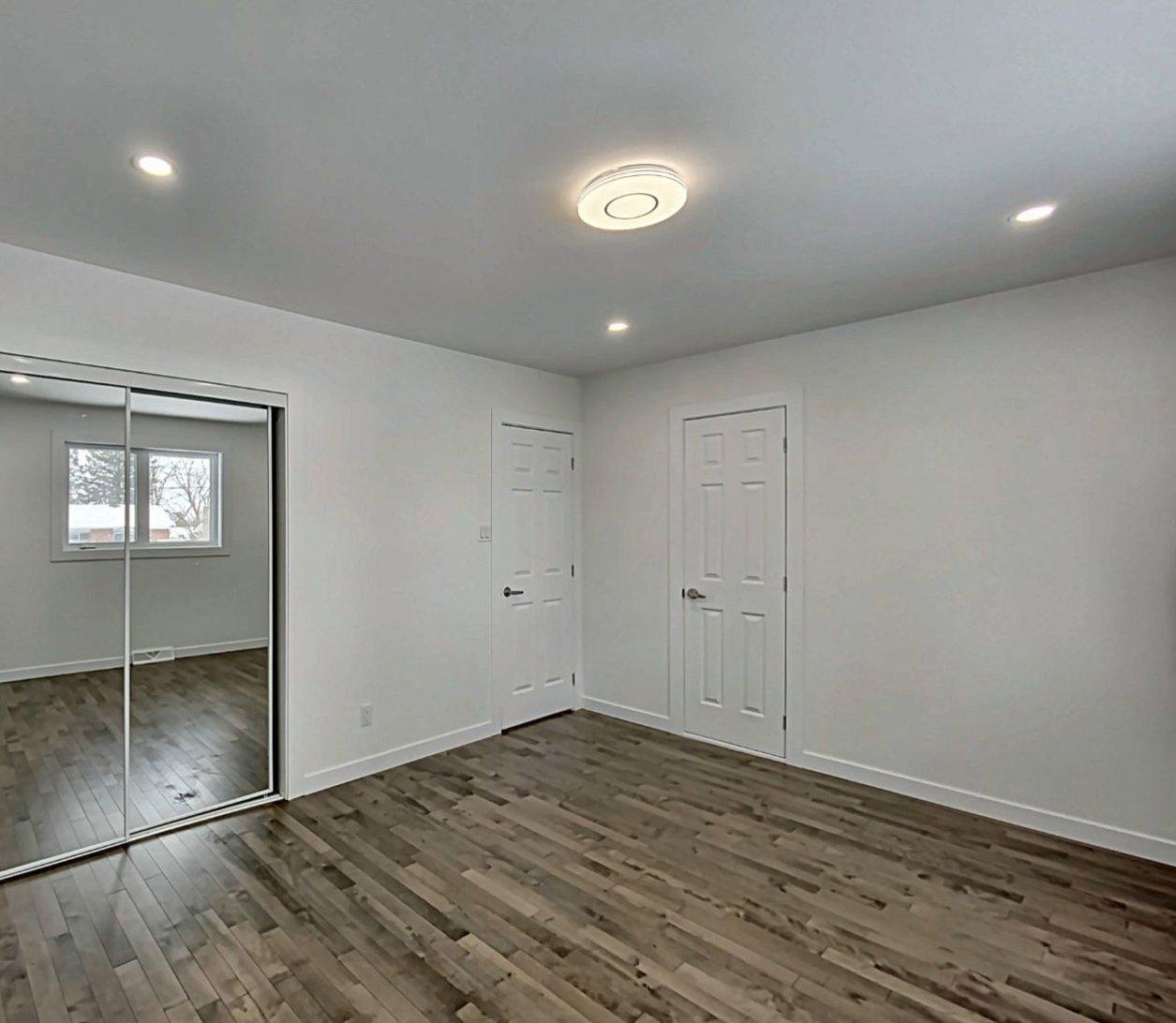 









4552


Rue Grilli

,
Montréal (Pierrefonds-Roxboro),




QC
H9J2B2

