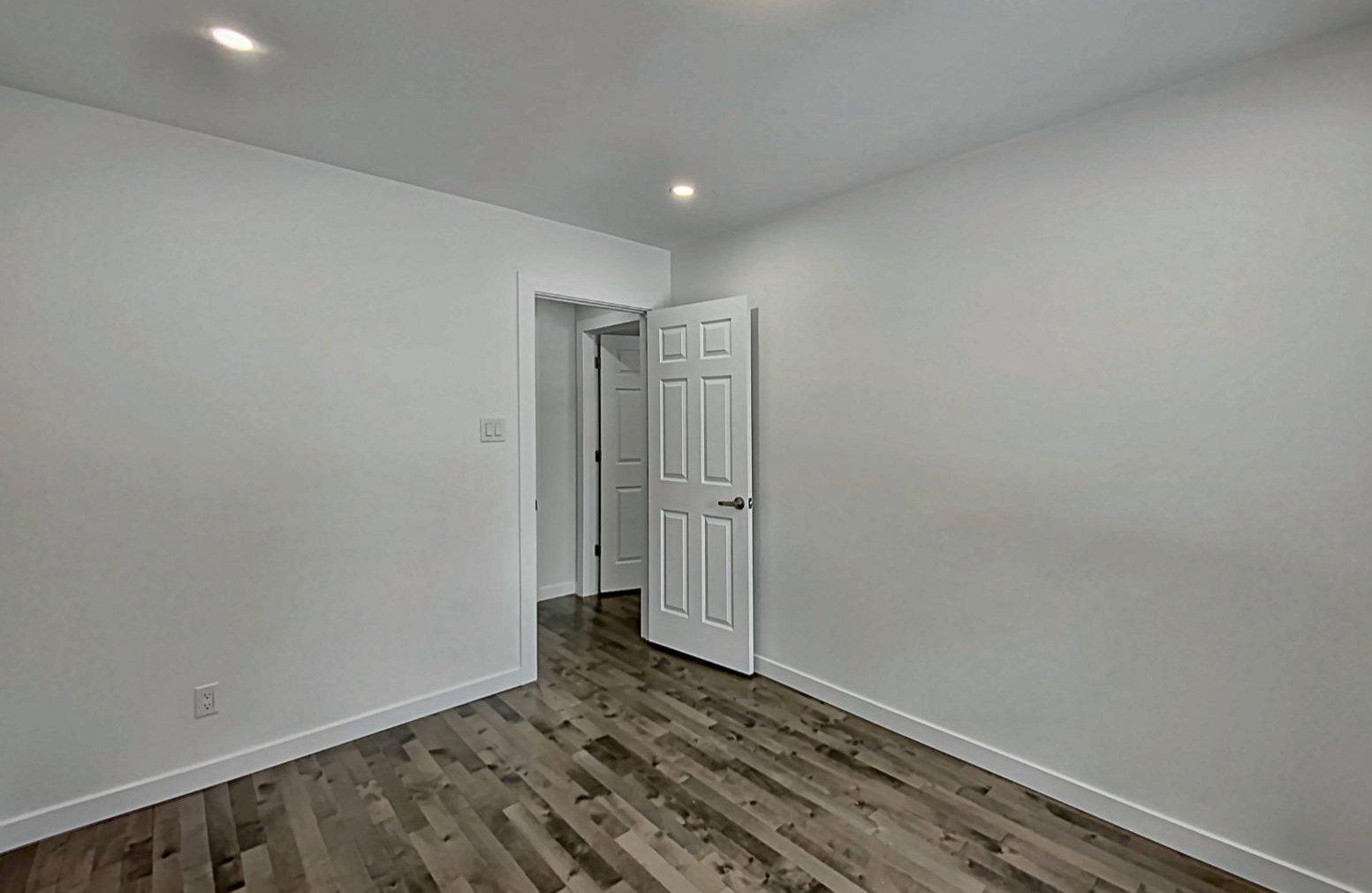 









4552


Rue Grilli

,
Montréal (Pierrefonds-Roxboro),




QC
H9J2B2

