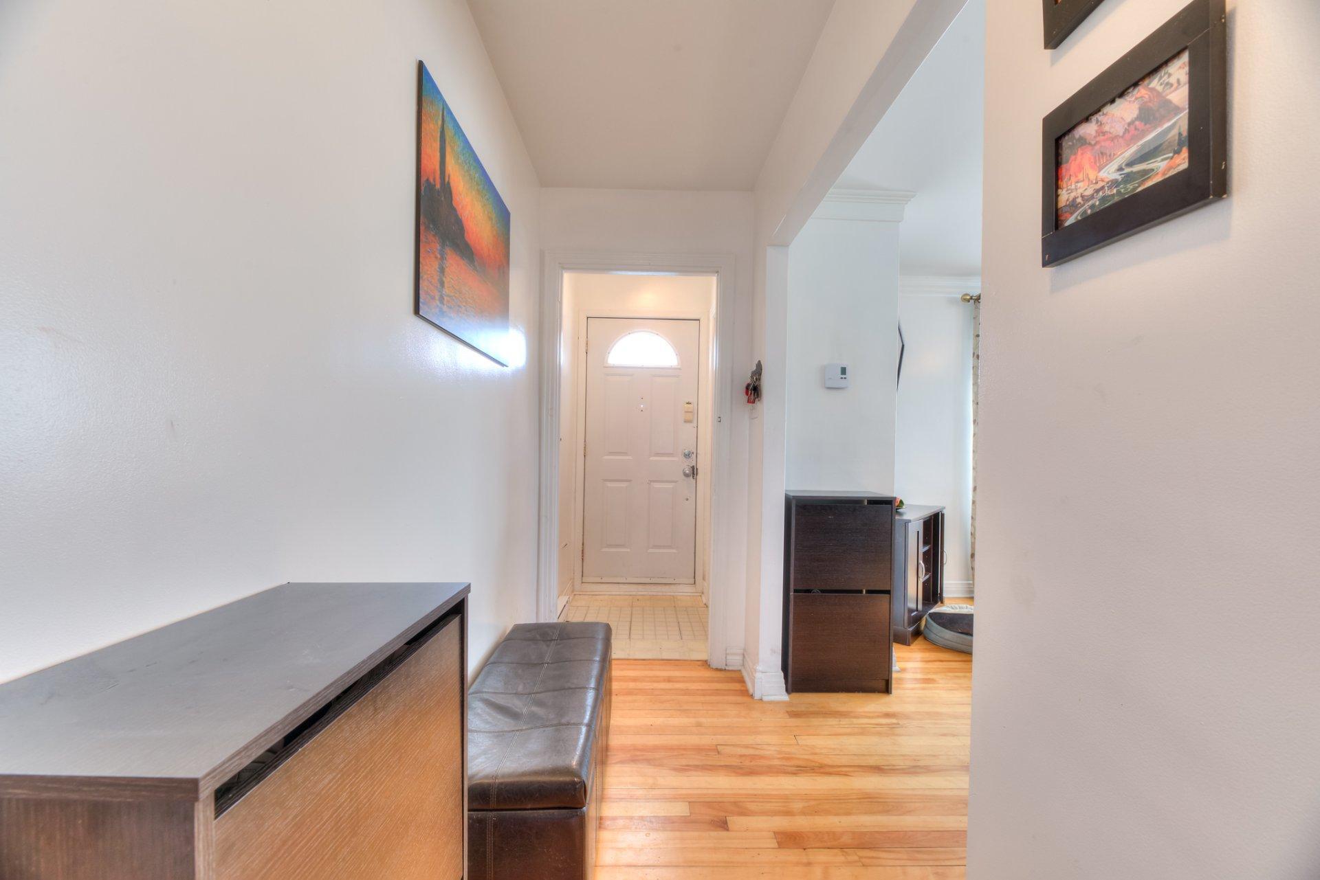 









179


Av. Mariale

,
Laval (Laval-des-Rapides),




QC
H7N3L6

