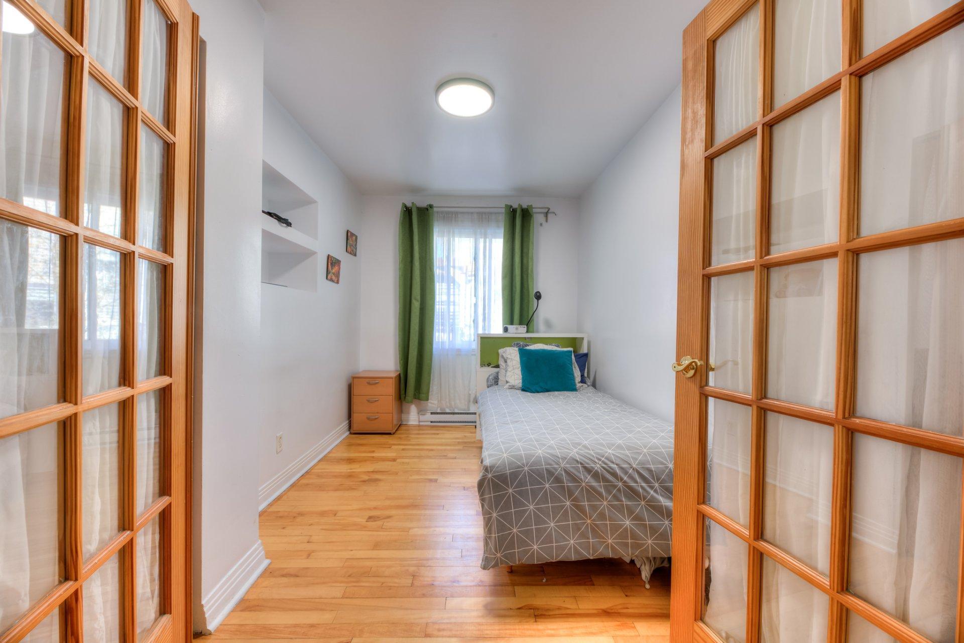 









179


Av. Mariale

,
Laval (Laval-des-Rapides),




QC
H7N3L6

