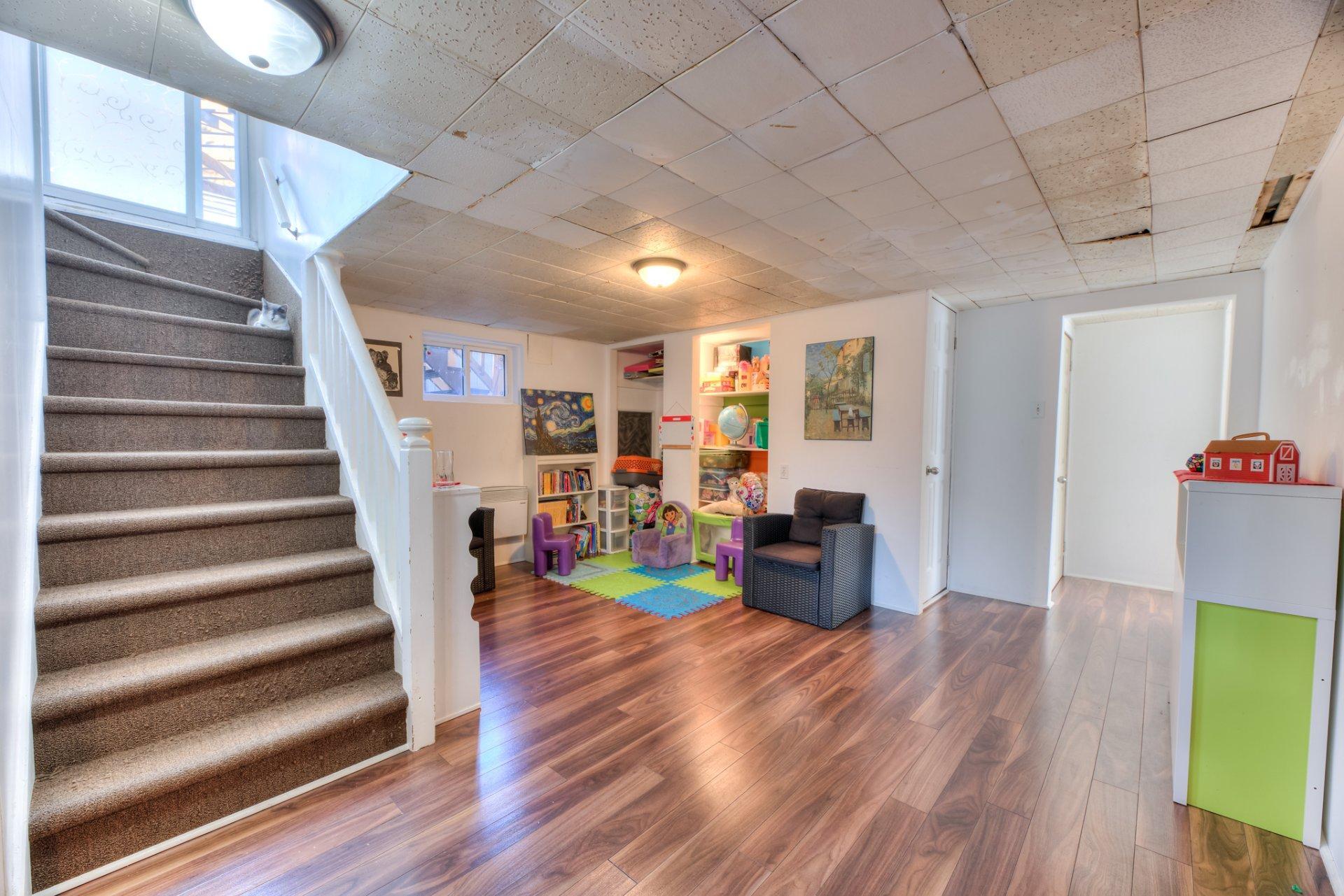 









179


Av. Mariale

,
Laval (Laval-des-Rapides),




QC
H7N3L6

