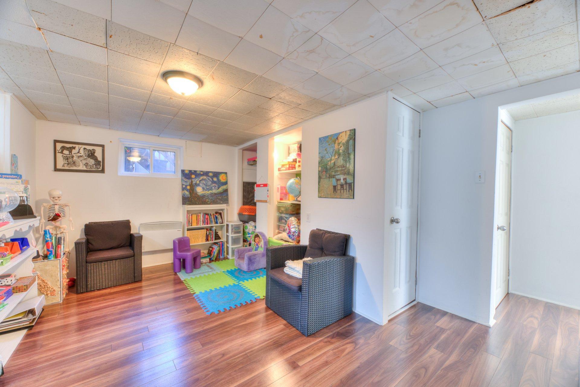









179


Av. Mariale

,
Laval (Laval-des-Rapides),




QC
H7N3L6

