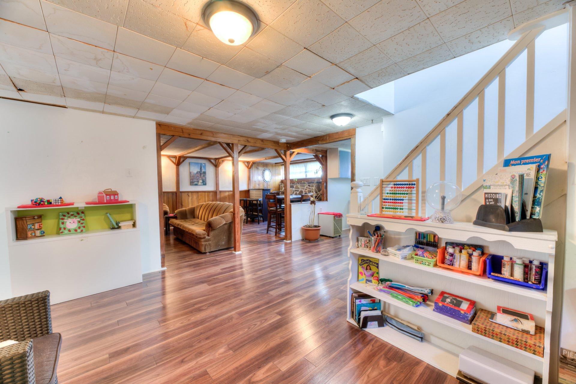 









179


Av. Mariale

,
Laval (Laval-des-Rapides),




QC
H7N3L6


