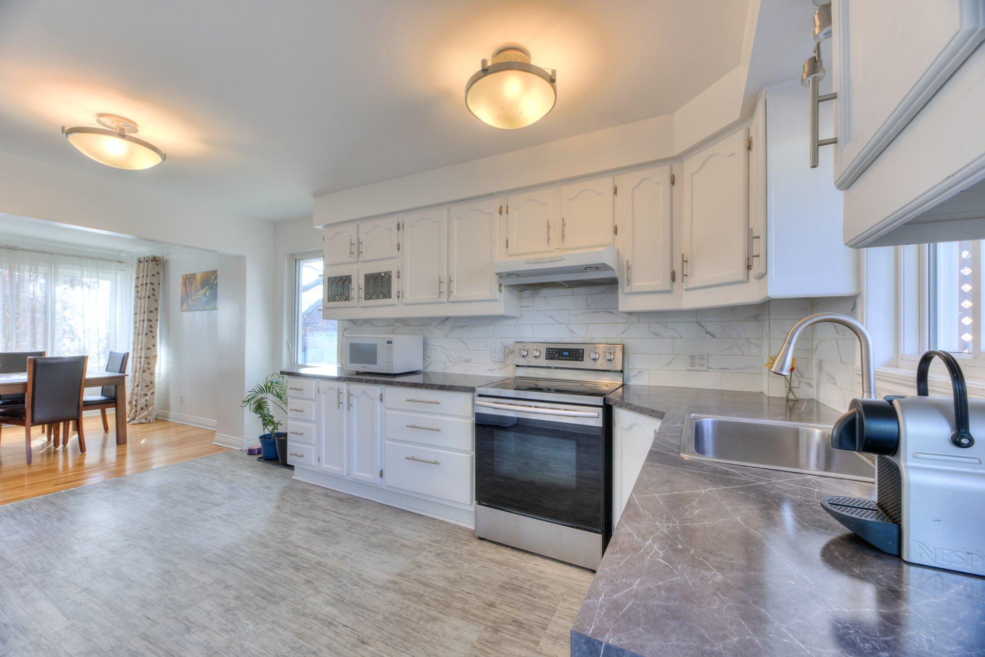









179


Av. Mariale

,
Laval (Laval-des-Rapides),




QC
H7N3L6

