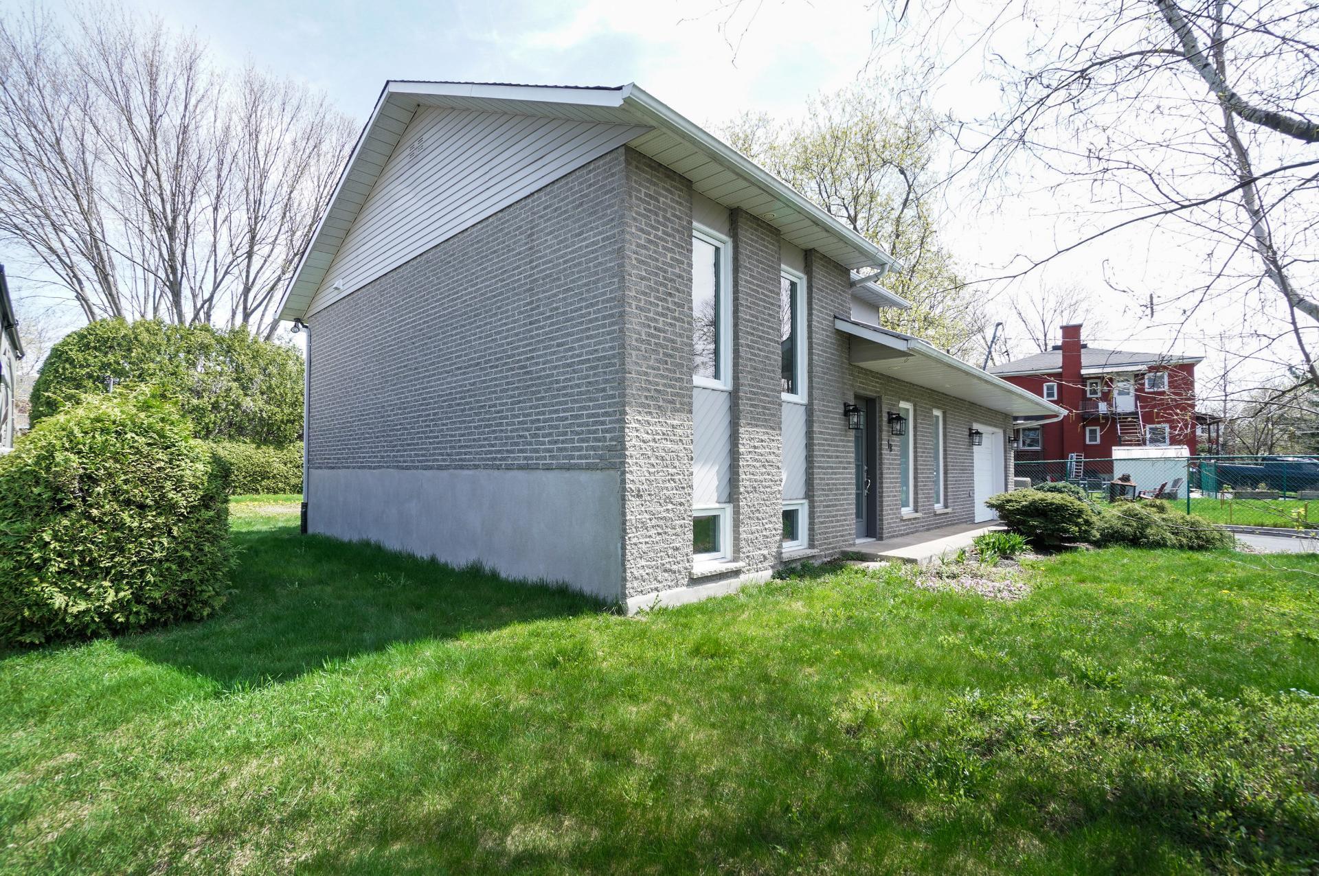 









1B


Rue Olier

,
Saint-Basile-le-Grand,




QC
J3N1L6

