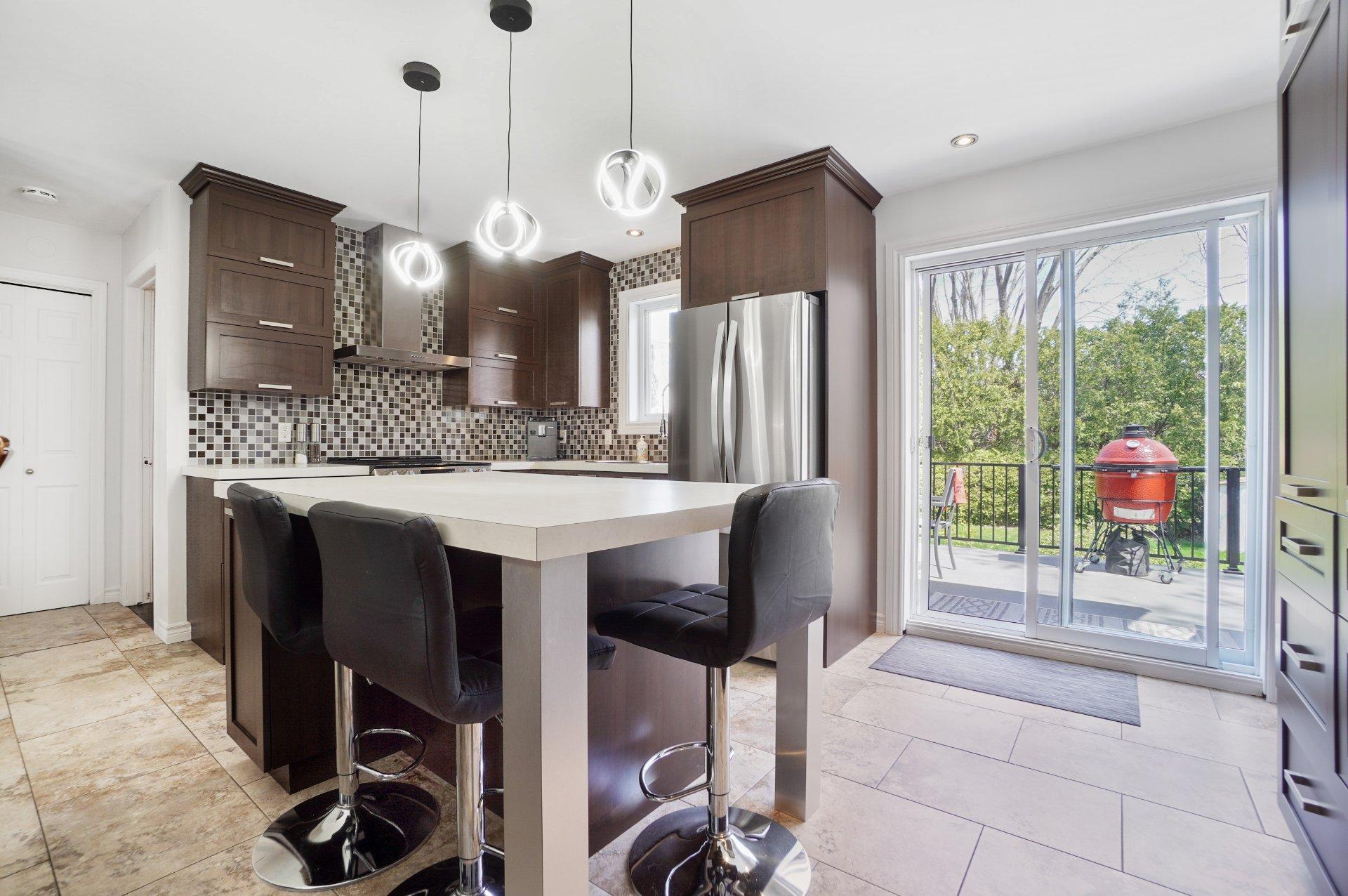 









1B


Rue Olier

,
Saint-Basile-le-Grand,




QC
J3N1L6


