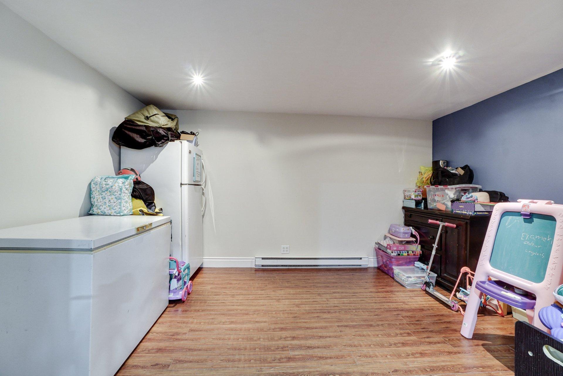 









114


Rue Rudolph

,
Saint-Colomban,




QC
J5K1K7


