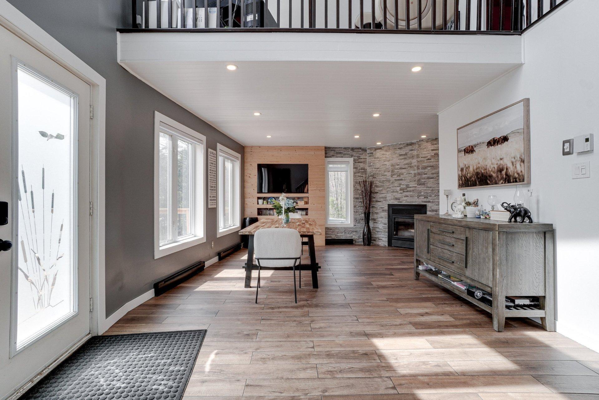 









114


Rue Rudolph

,
Saint-Colomban,




QC
J5K1K7

