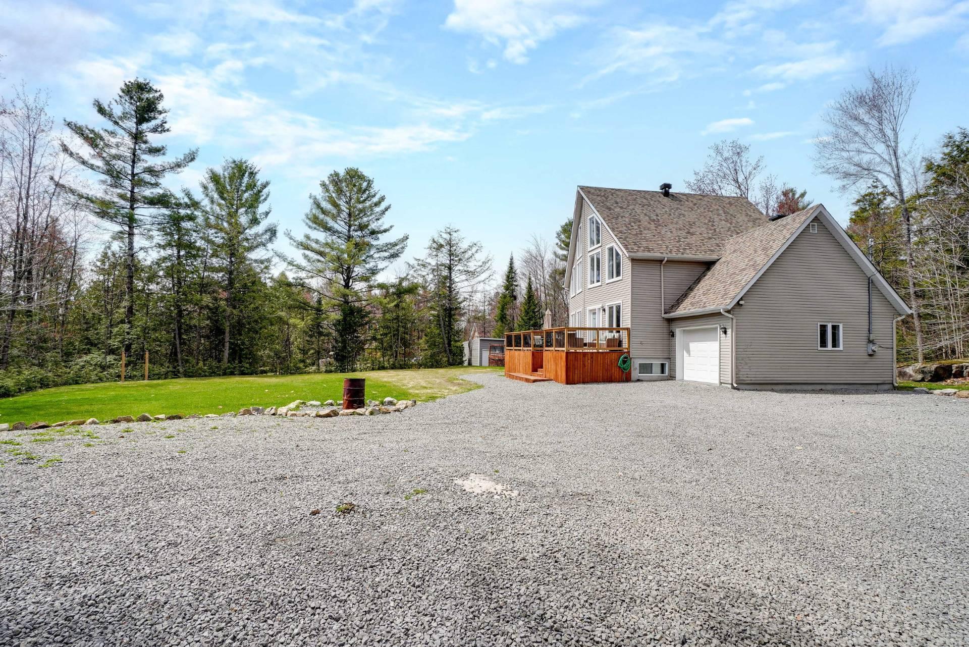 









114


Rue Rudolph

,
Saint-Colomban,




QC
J5K1K7

