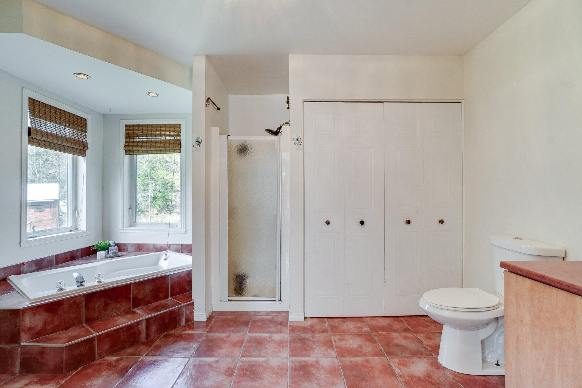 









114


Rue Rudolph

,
Saint-Colomban,




QC
J5K1K7

