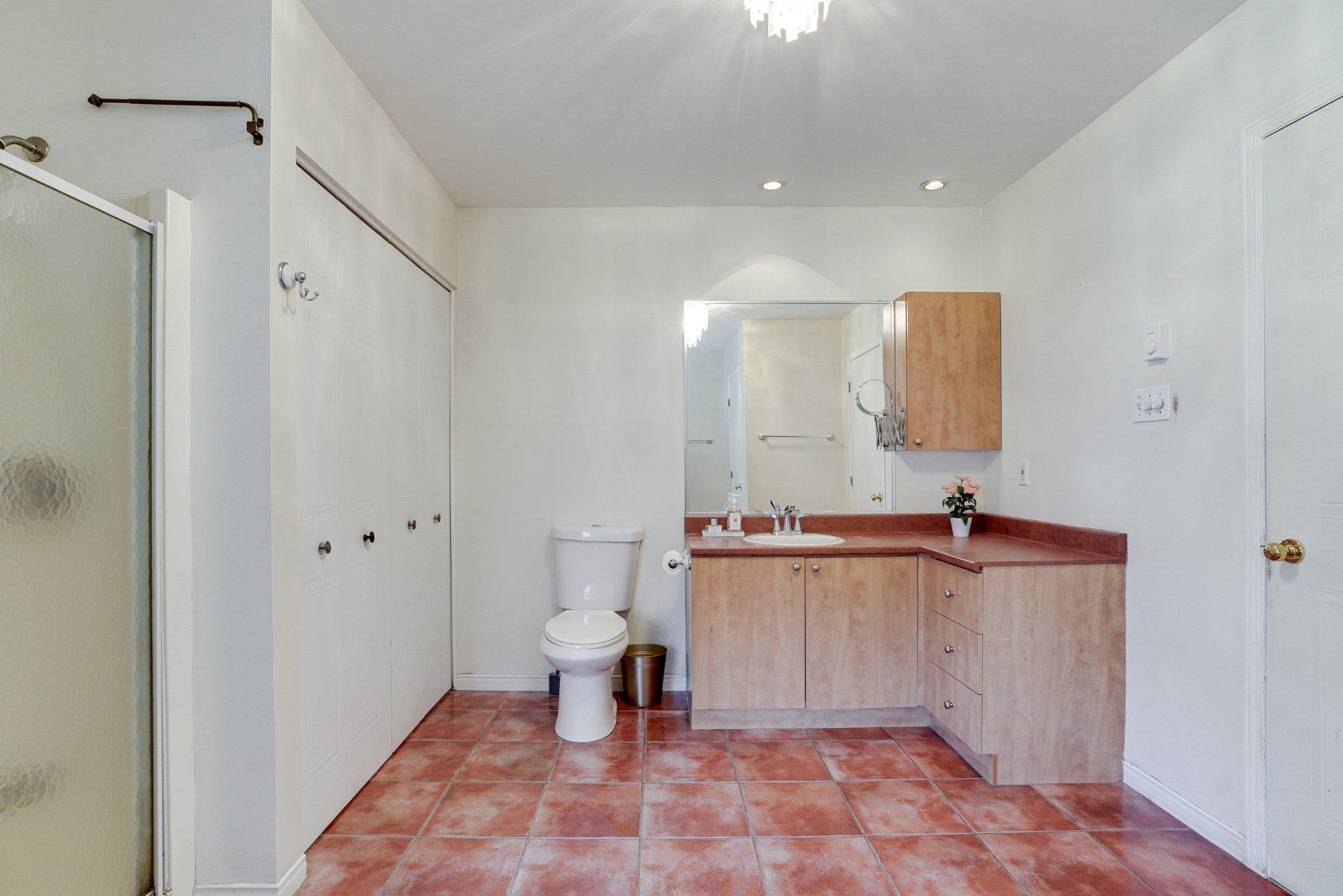 









114


Rue Rudolph

,
Saint-Colomban,




QC
J5K1K7

