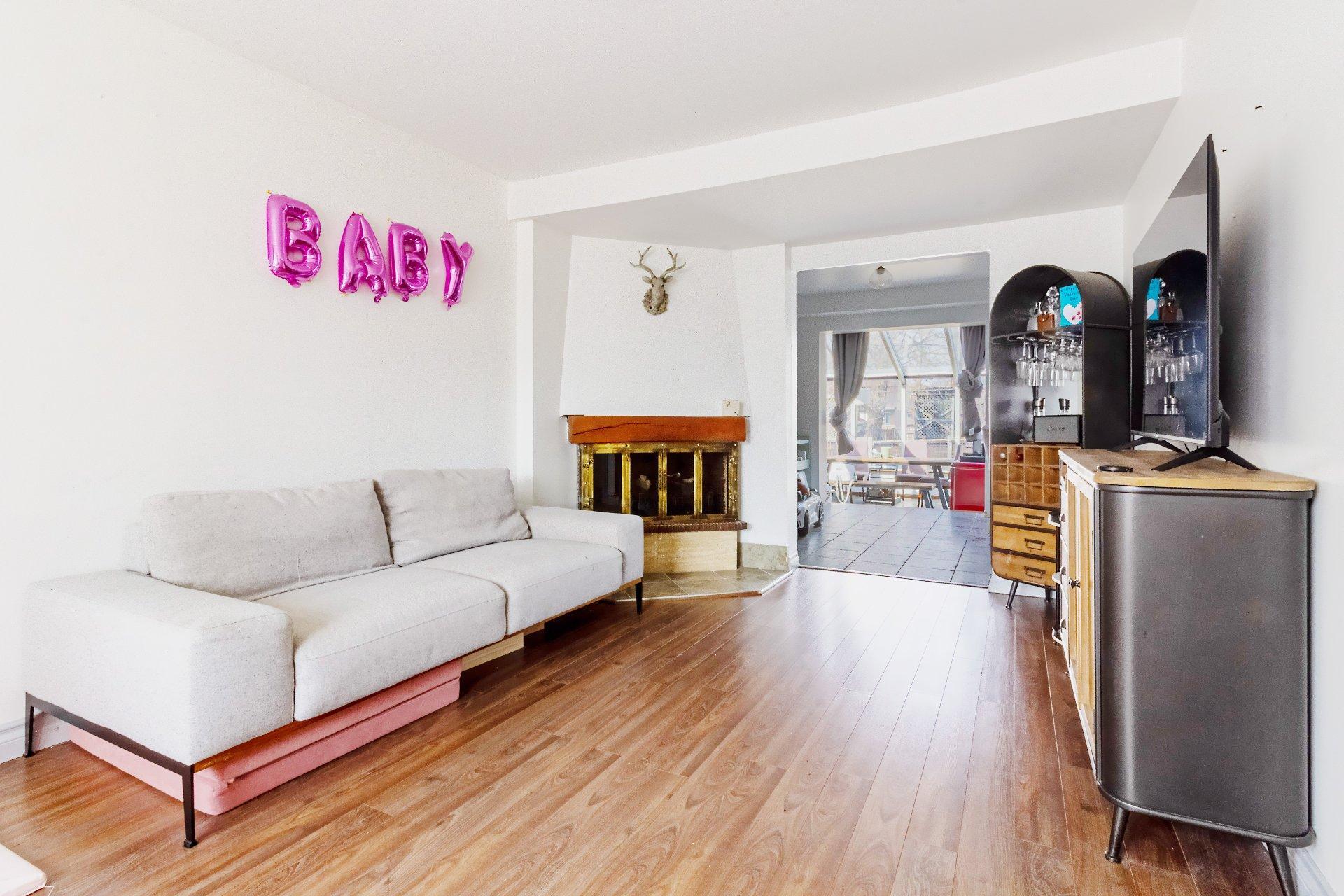 









1200


Rue Pellerin

,
Brossard,




QC
J4W2L3

