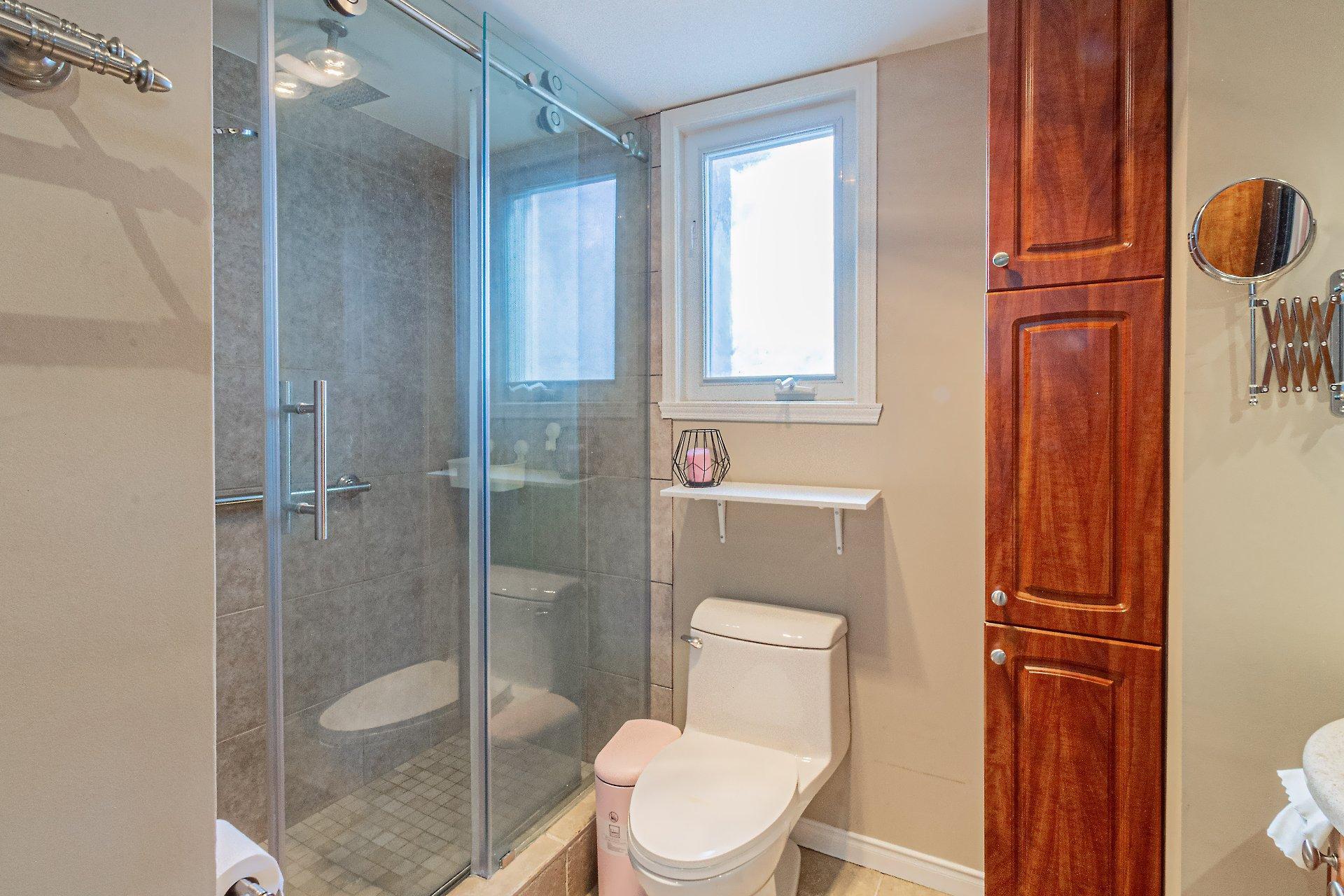 









1200


Rue Pellerin

,
Brossard,




QC
J4W2L3

