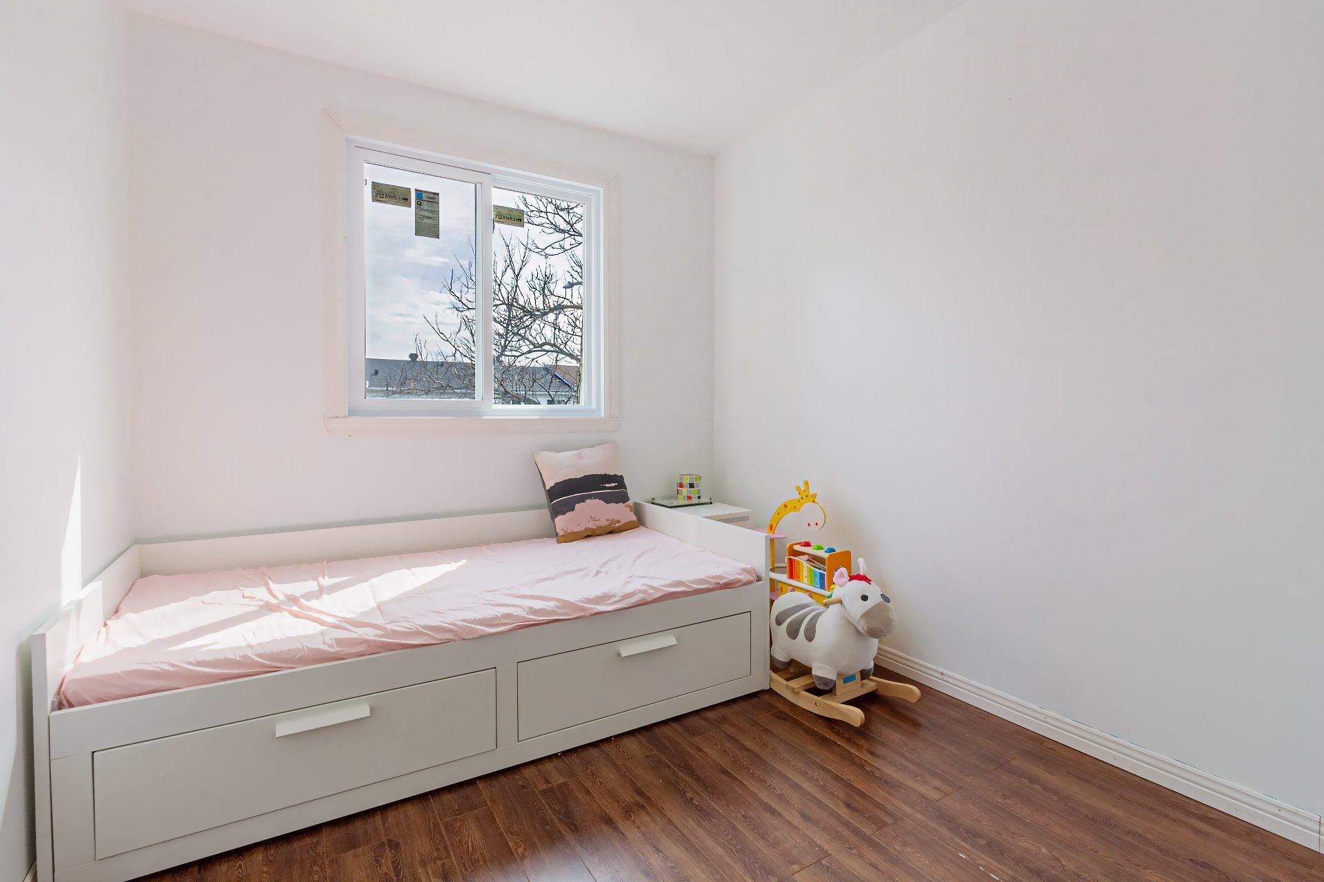









1200


Rue Pellerin

,
Brossard,




QC
J4W2L3

