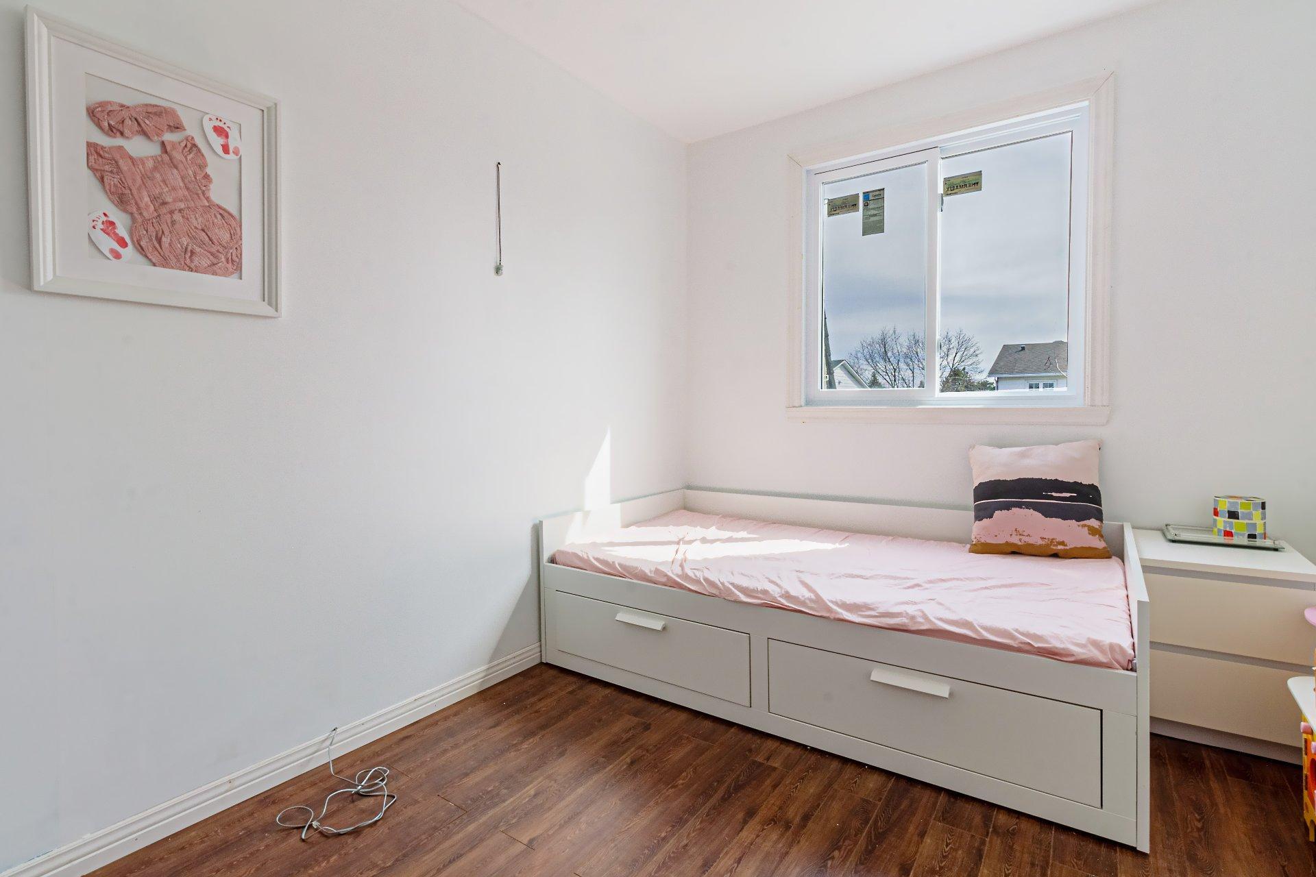 









1200


Rue Pellerin

,
Brossard,




QC
J4W2L3


