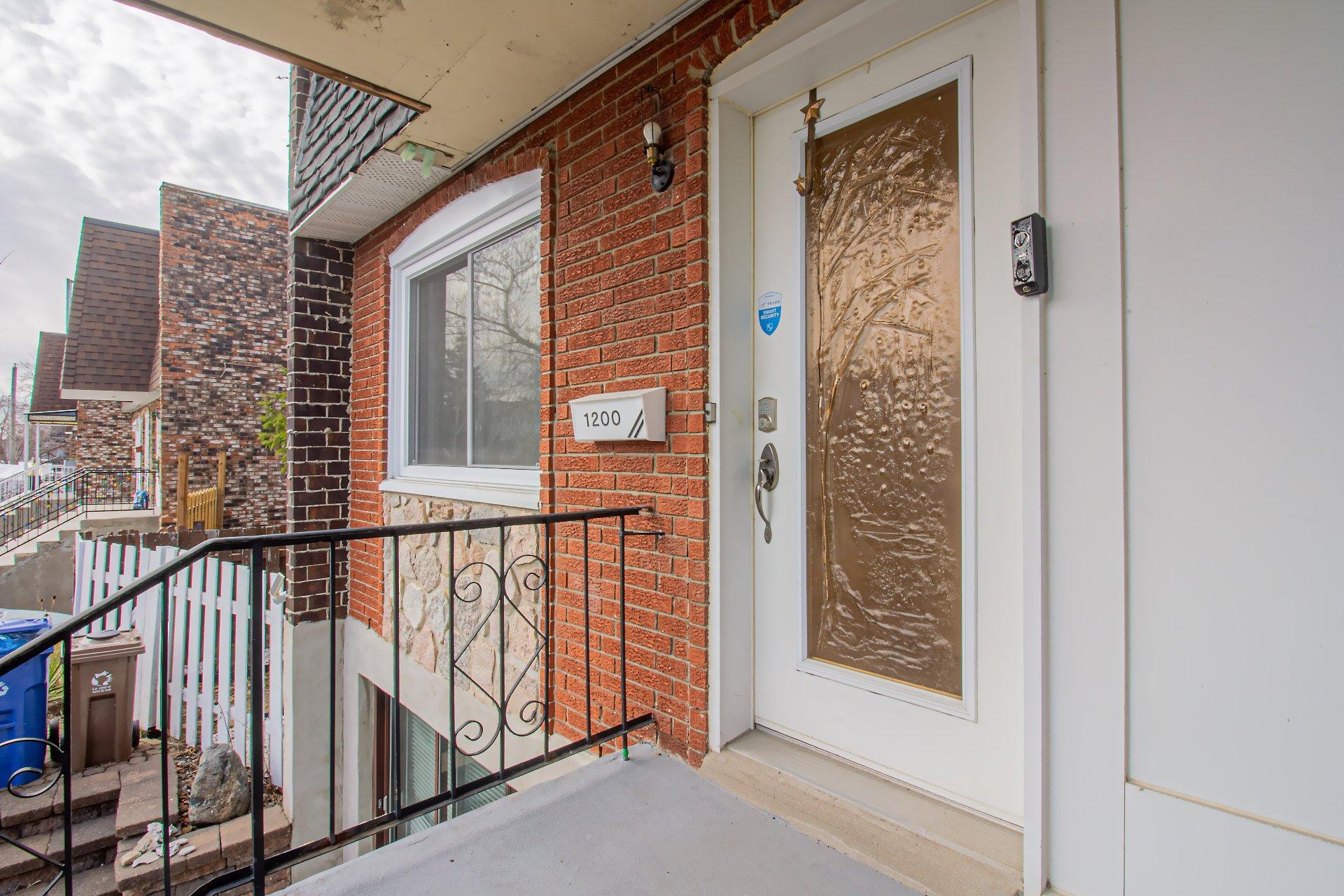 









1200


Rue Pellerin

,
Brossard,




QC
J4W2L3

