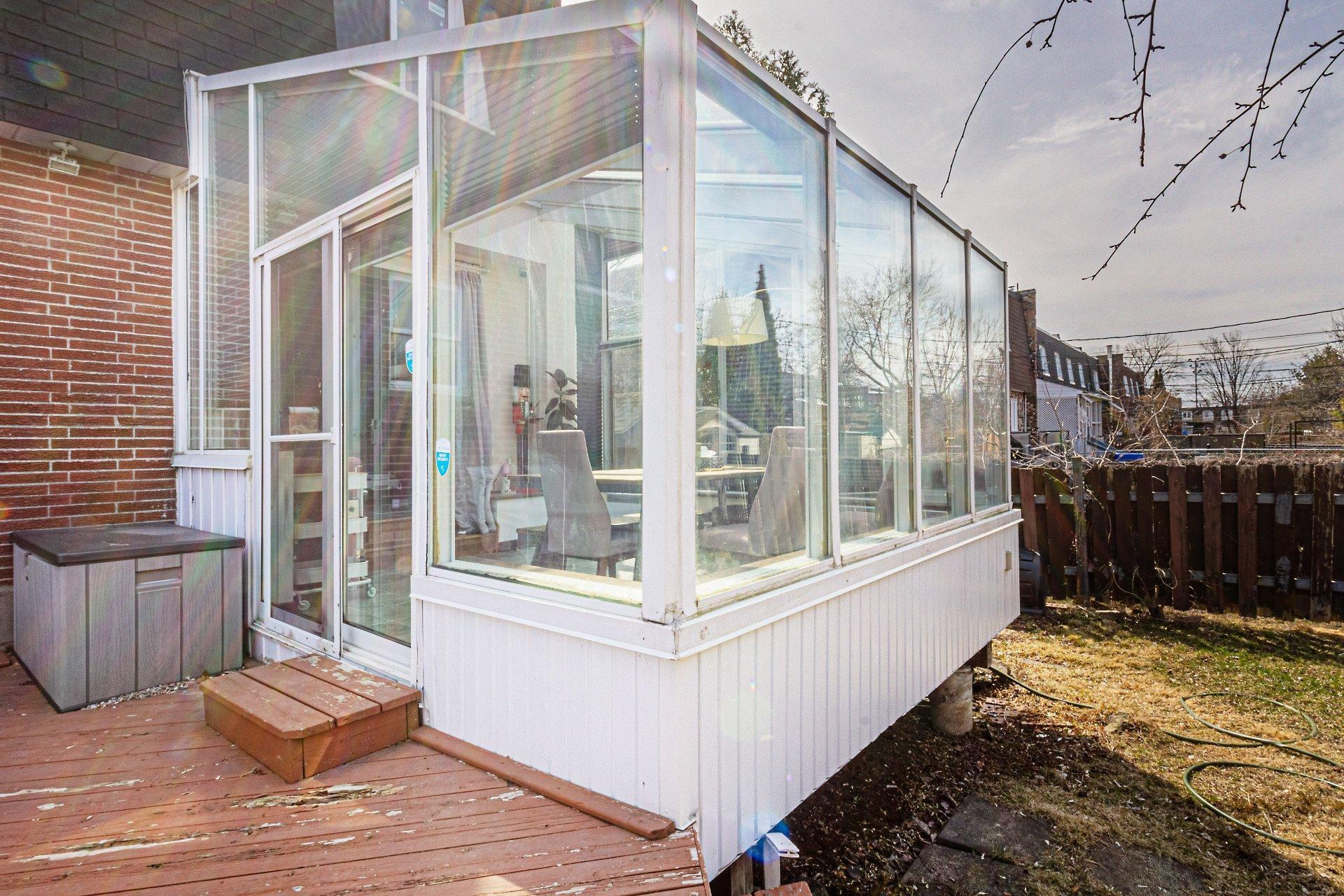 









1200


Rue Pellerin

,
Brossard,




QC
J4W2L3

