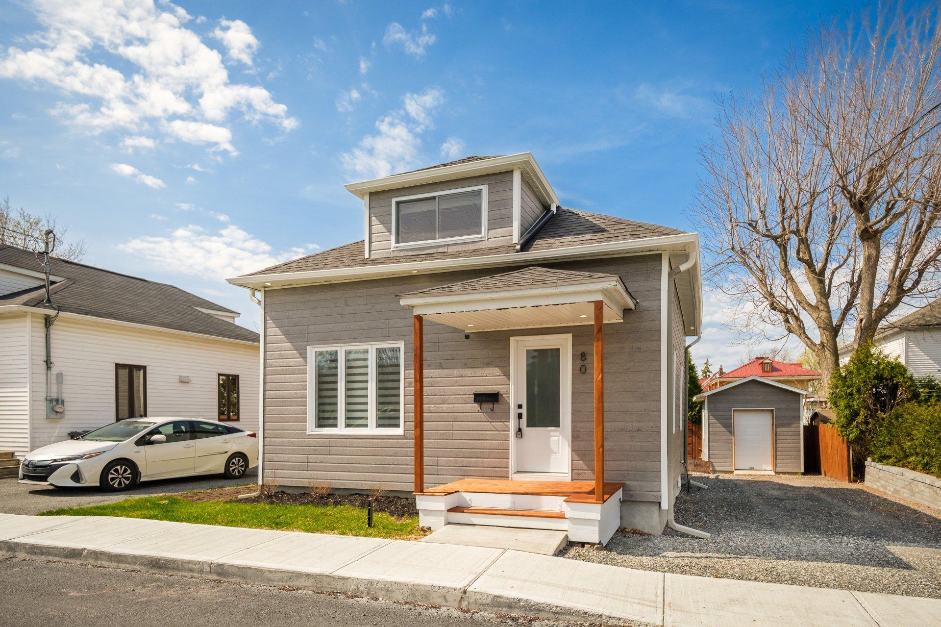 









80


Rue Désautels

,
Mont-Saint-Hilaire,




QC
J3H3B9

