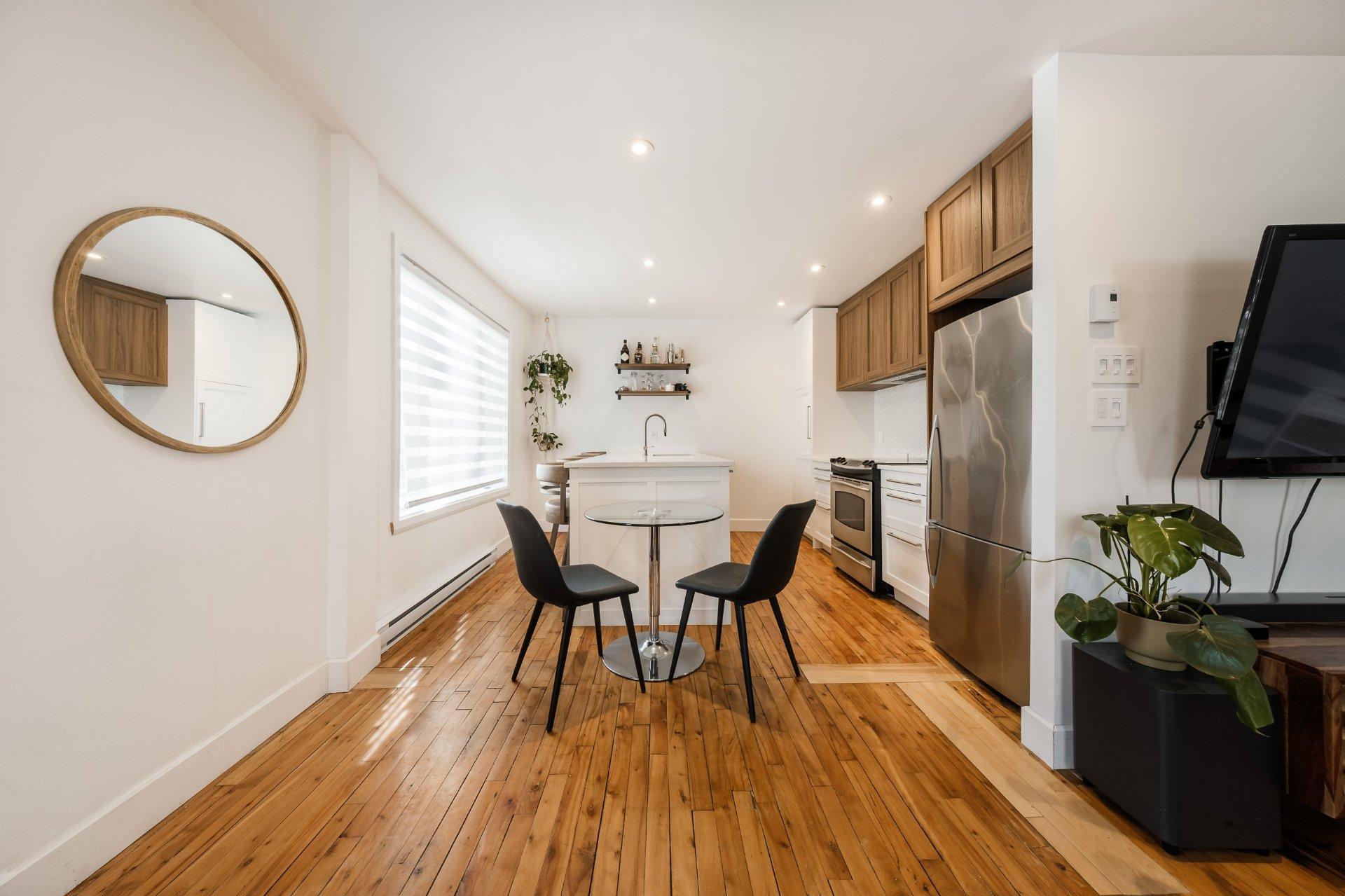 









80


Rue Désautels

,
Mont-Saint-Hilaire,




QC
J3H3B9

