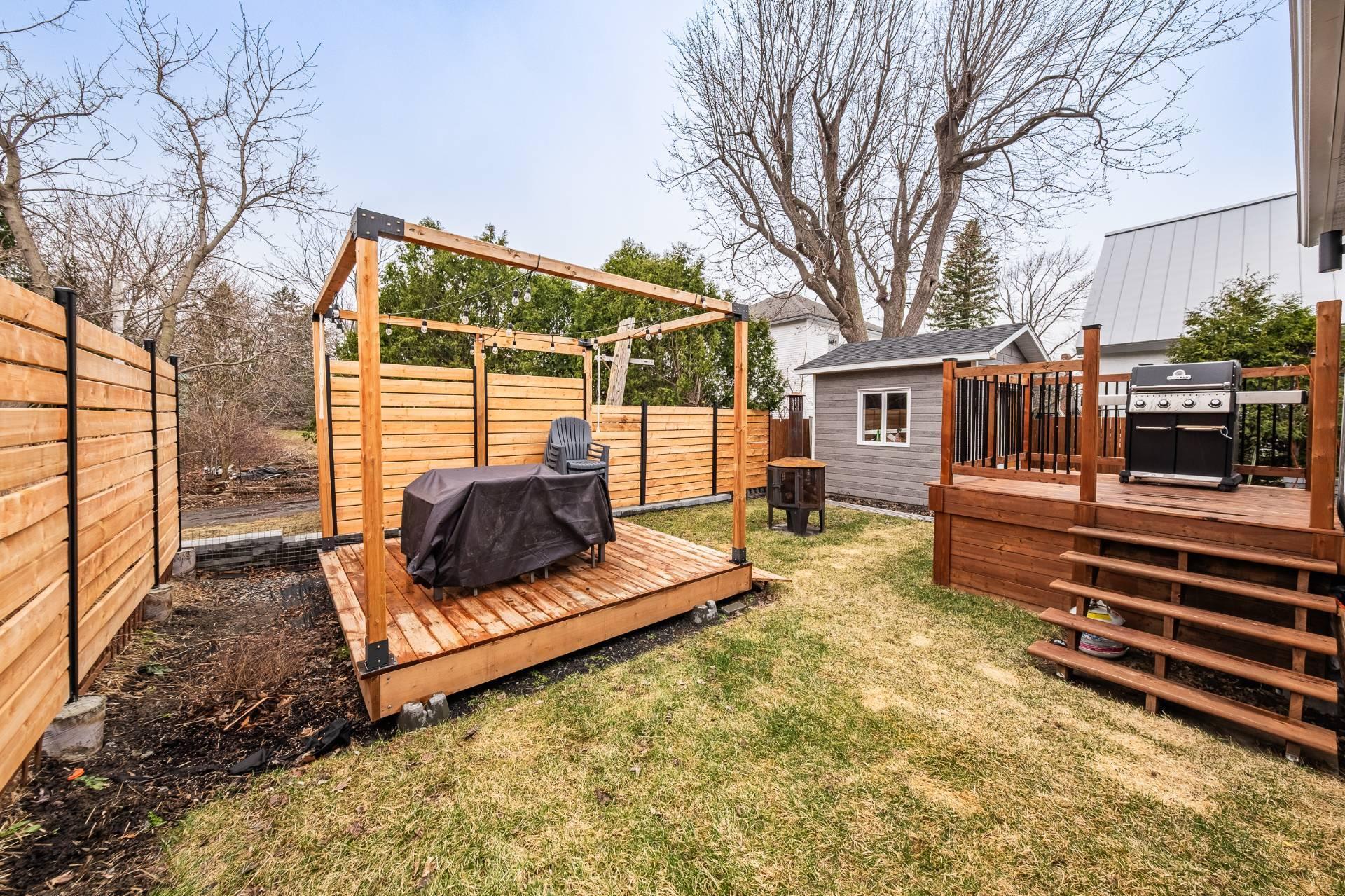 









80


Rue Désautels

,
Mont-Saint-Hilaire,




QC
J3H3B9

