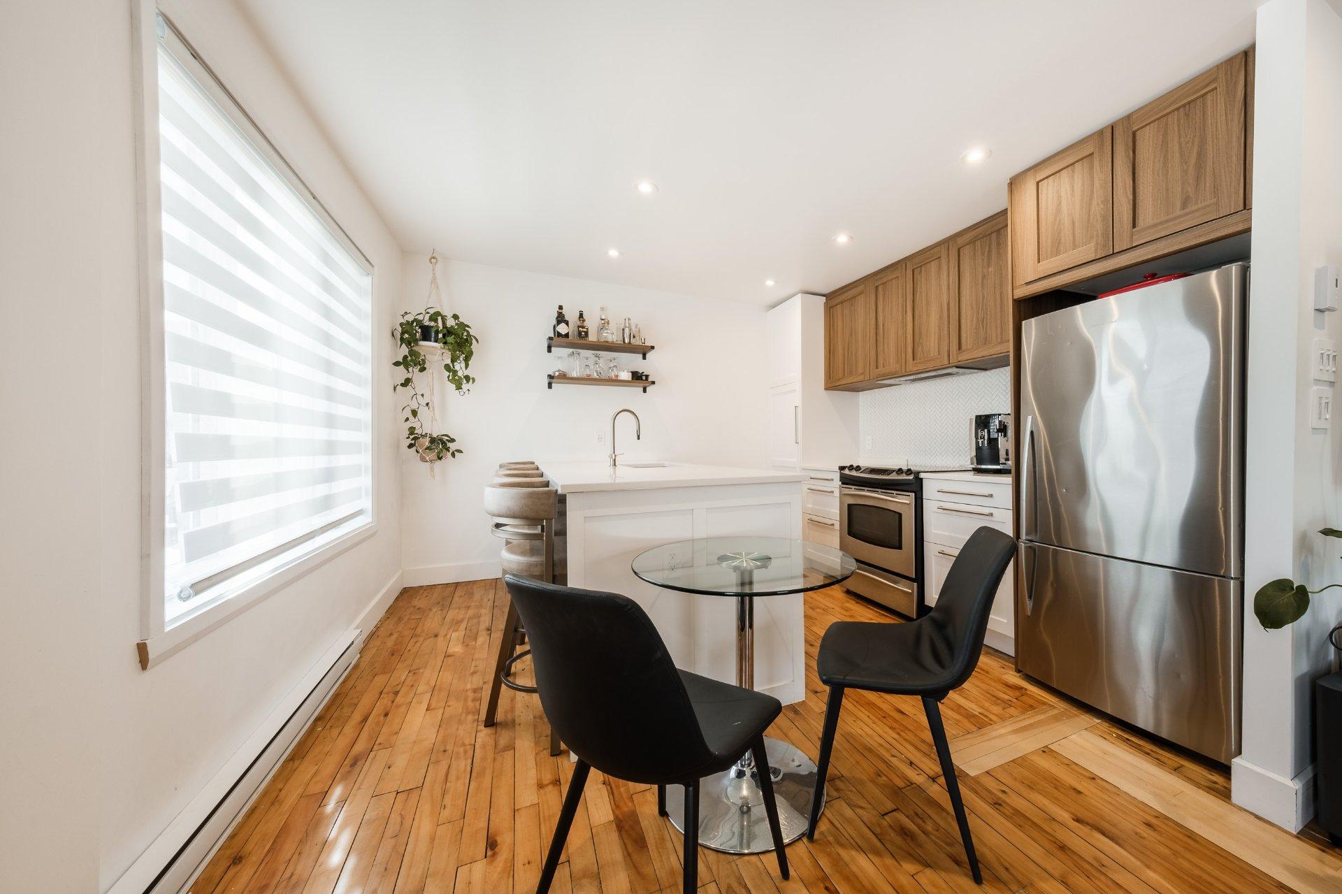 









80


Rue Désautels

,
Mont-Saint-Hilaire,




QC
J3H3B9

