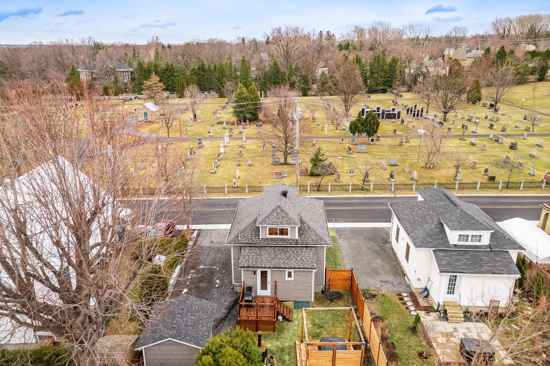 









80


Rue Désautels

,
Mont-Saint-Hilaire,




QC
J3H3B9

