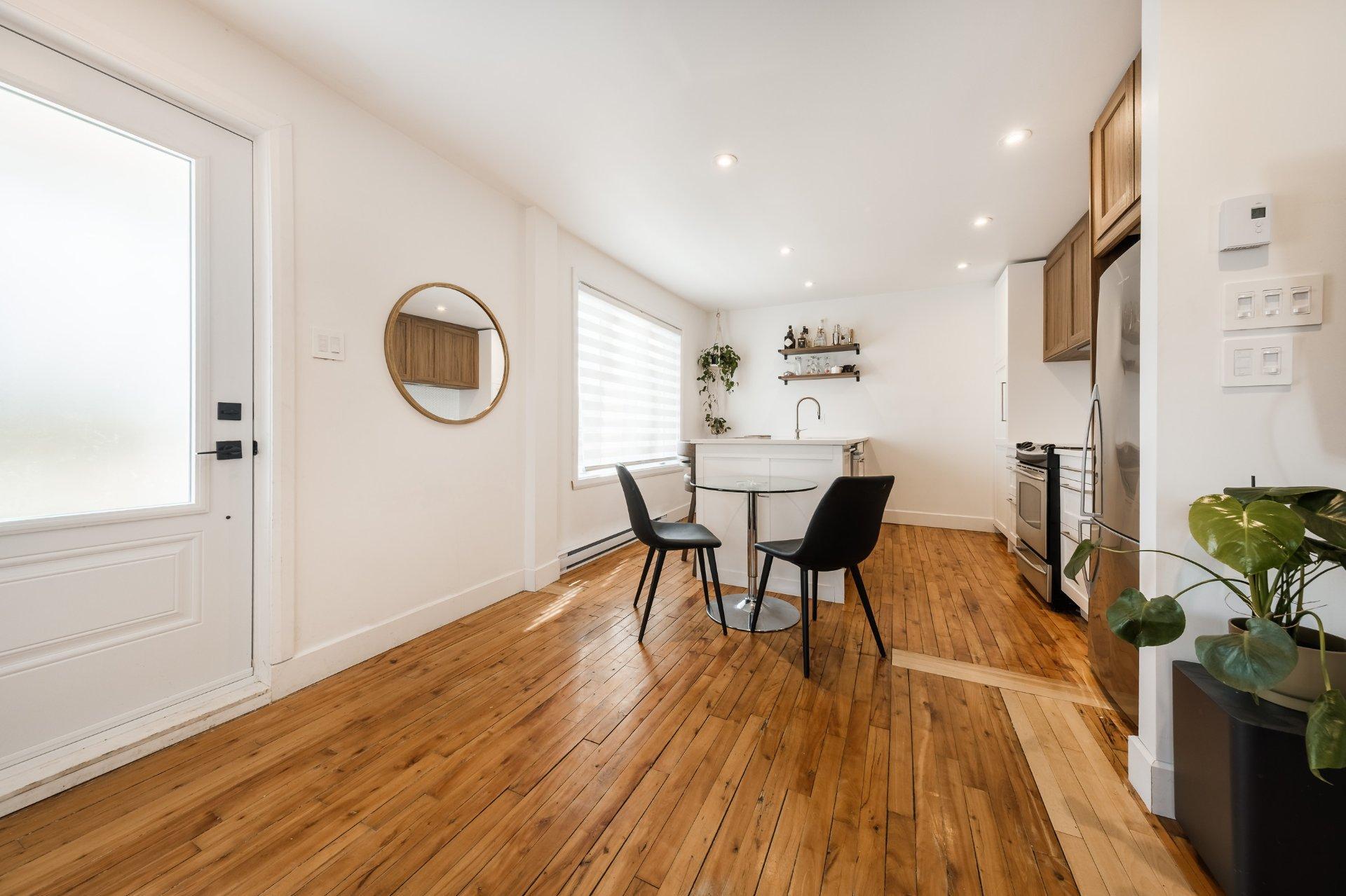 









80


Rue Désautels

,
Mont-Saint-Hilaire,




QC
J3H3B9

