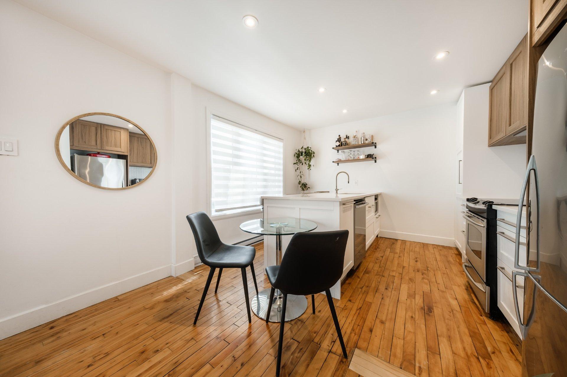 









80


Rue Désautels

,
Mont-Saint-Hilaire,




QC
J3H3B9


