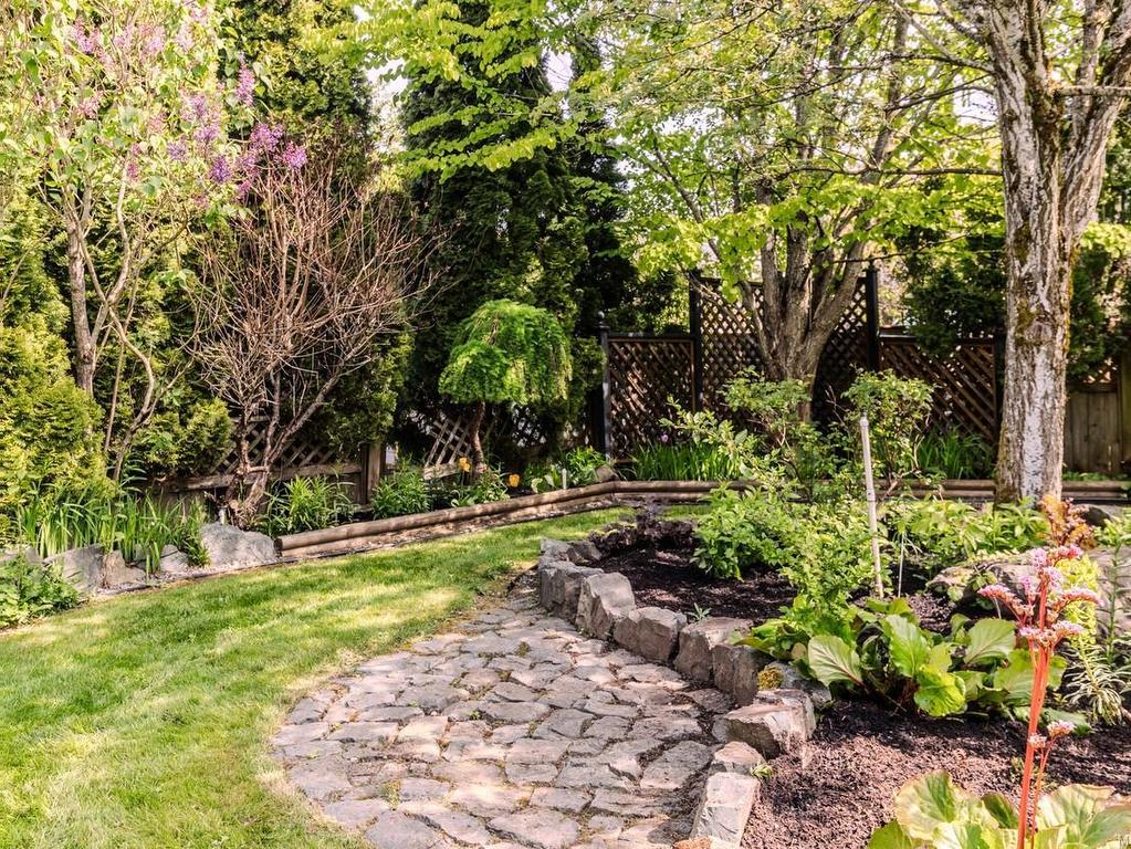 









6413


Lasalle

Rd,
Nanaimo,




BC
V9V 1N6

