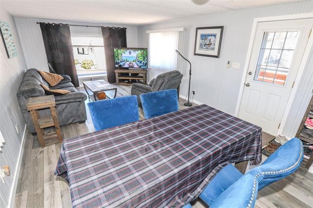









2695


Main

ST, 120,
Winnipeg,




MB
R2V 4S9

